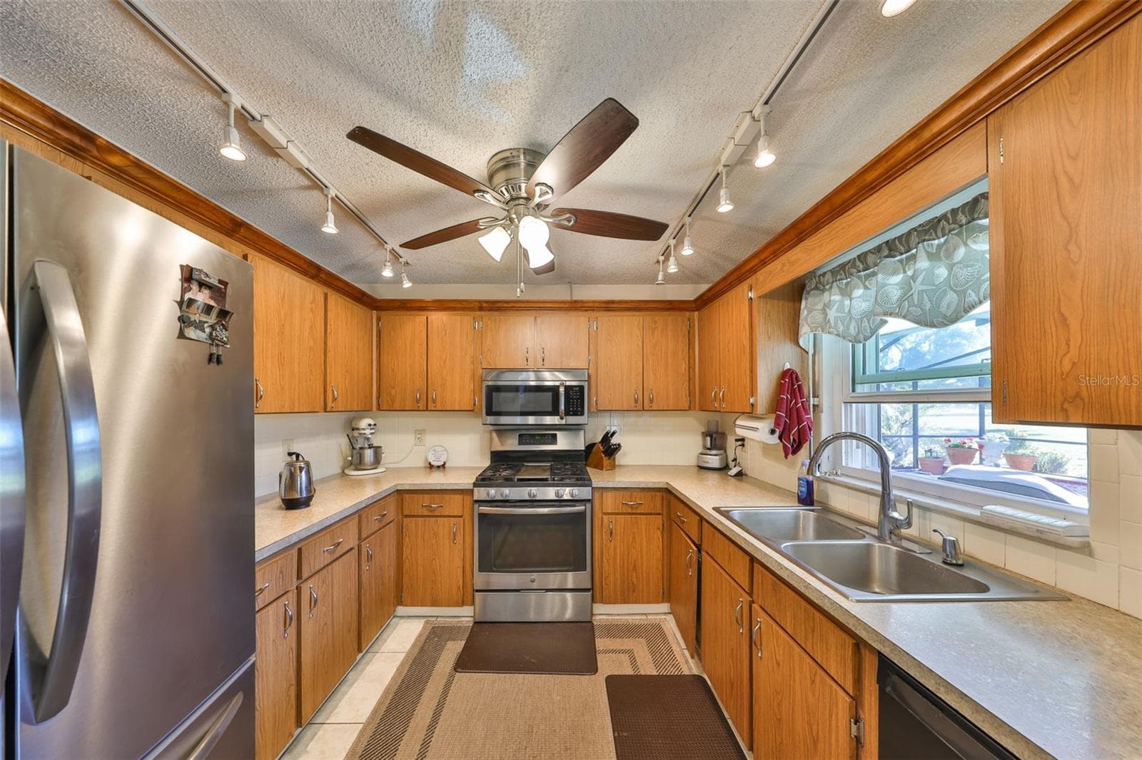 Single Family Residence at 672 ALLEGHENY DR, SUN CITY CENTER, photo 21 of 47