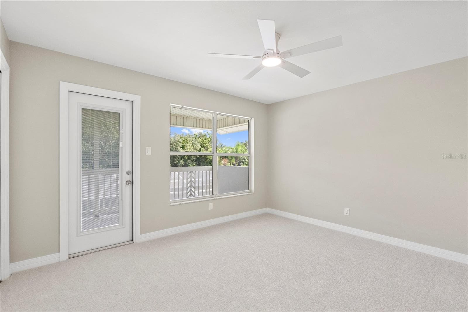 Single Family Residence at 17919 CLEAR LAKE DR, LUTZ, photo 41 of 62