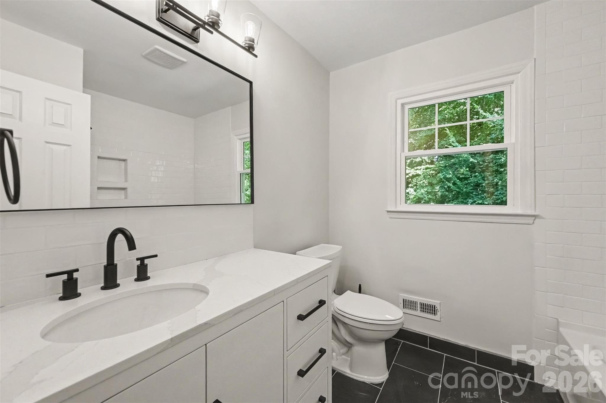 Single Family Residence at 7505 Hawkstand Lane, Charlotte, photo 26 of 41