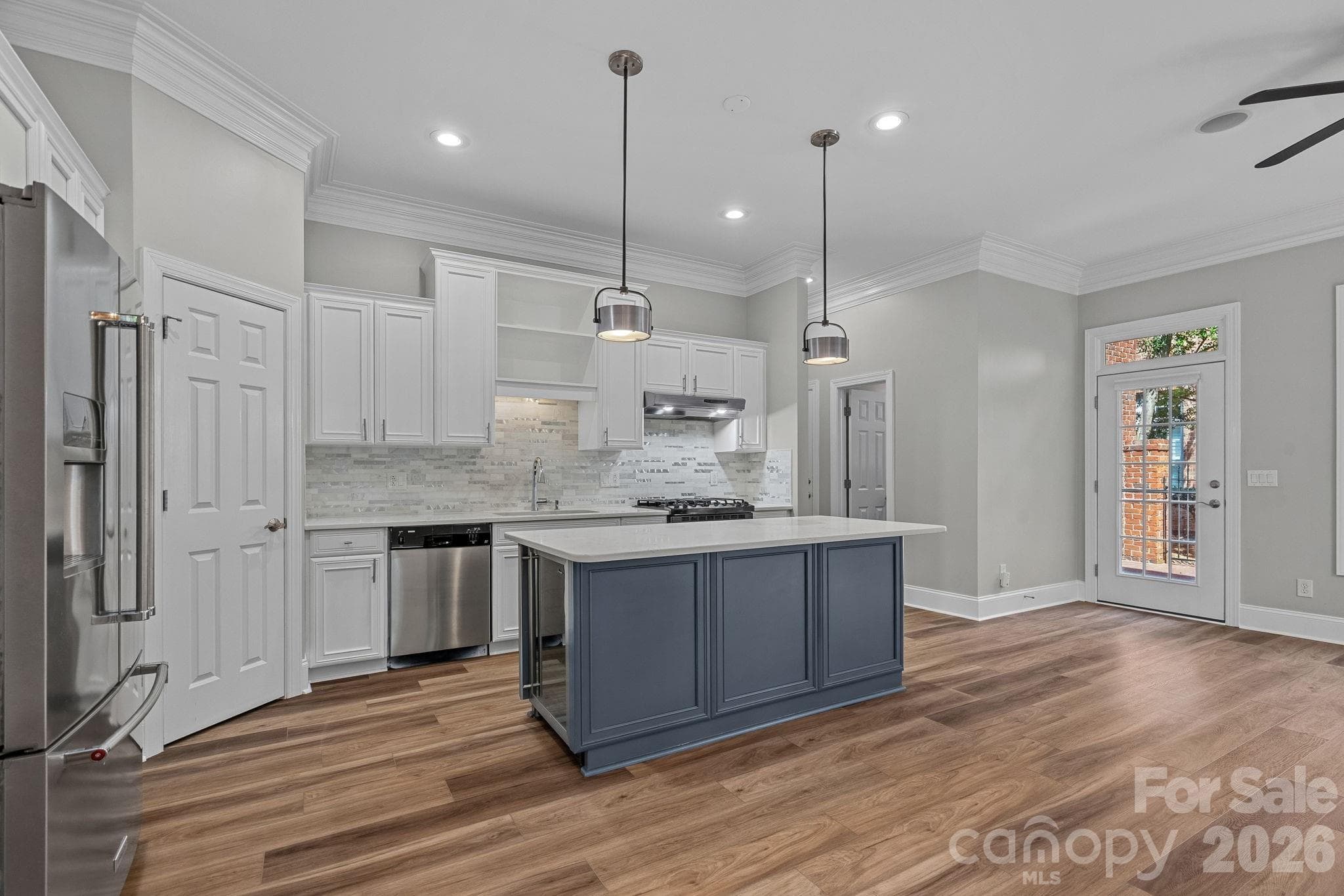 Townhouse at 6415 Wakehurst Road, Charlotte, photo 16 of 48