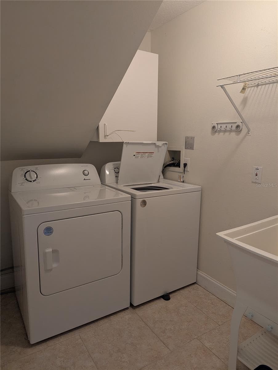 Laundry room - 1167 EXETER CIR, ENGLEWOOD