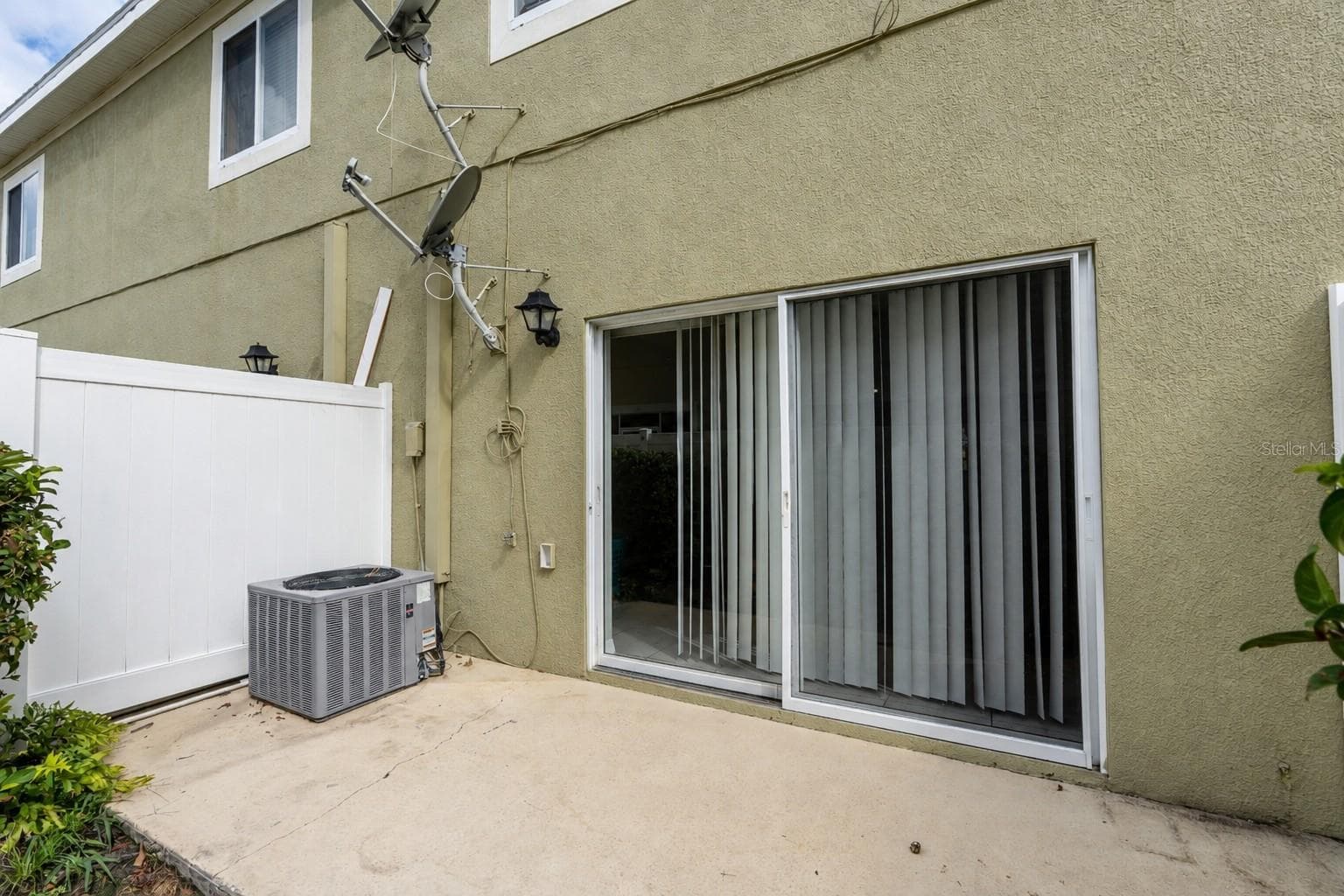 Townhouse at 8543 TRAIL WIND DR, TAMPA, photo 21 of 23