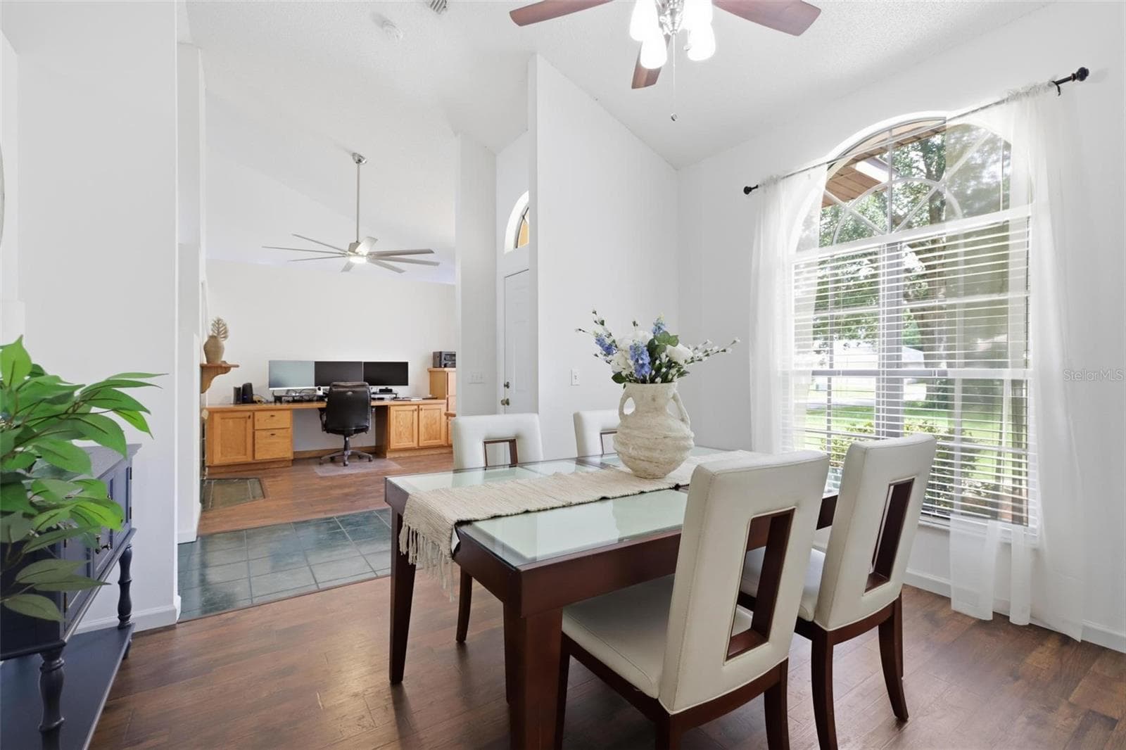 Single Family Residence at 731 EDGEWILD CT, ORANGE CITY, photo 9 of 37