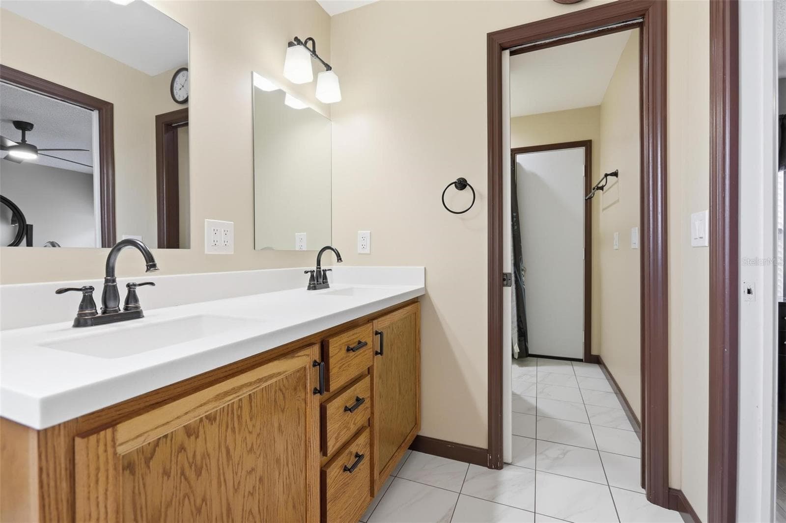 Primary Bath with soaking tub and seprate shower - 731 EDGEWILD CT, ORANGE CITY