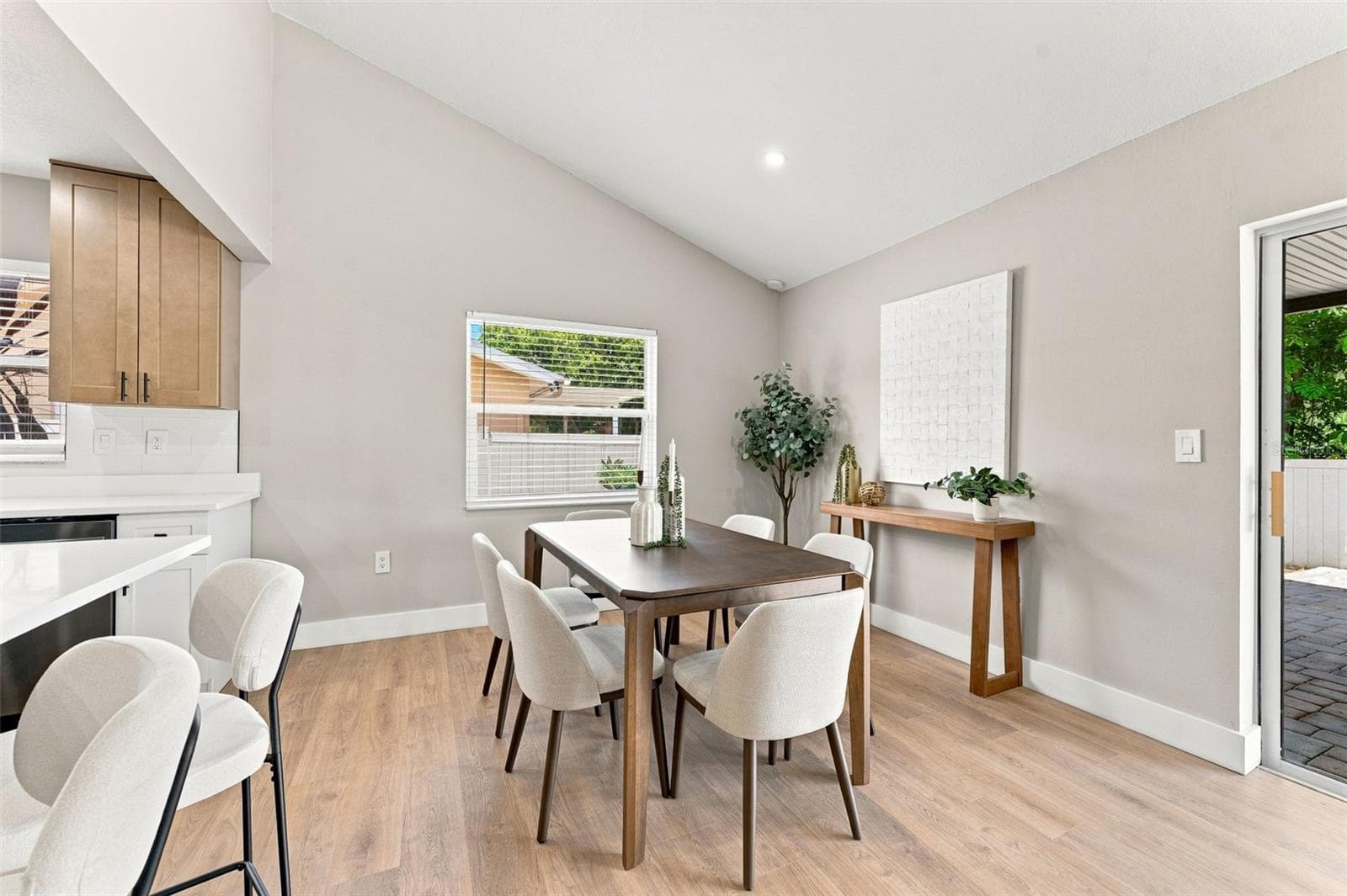 Inviting Dining Area with Natural Light - 300 N BAY HILLS BLVD, SAFETY HARBOR