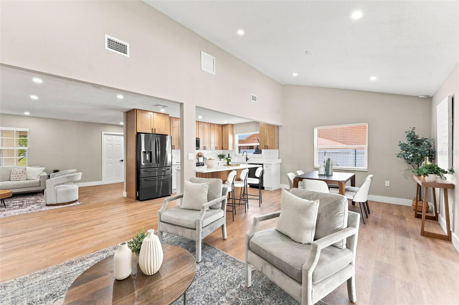Open Living Space with Kitchen Access - 300 N BAY HILLS BLVD, SAFETY HARBOR