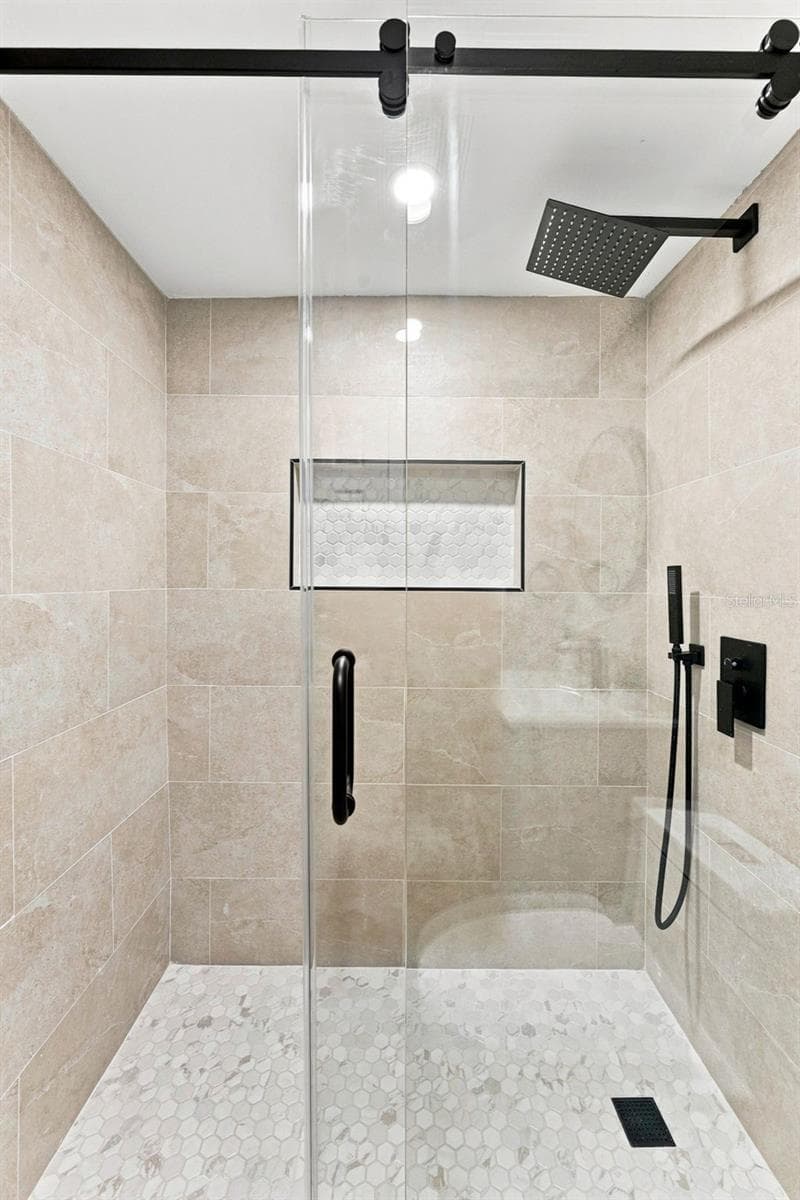 Walk-In Shower with Modern Finishes - 300 N BAY HILLS BLVD, SAFETY HARBOR