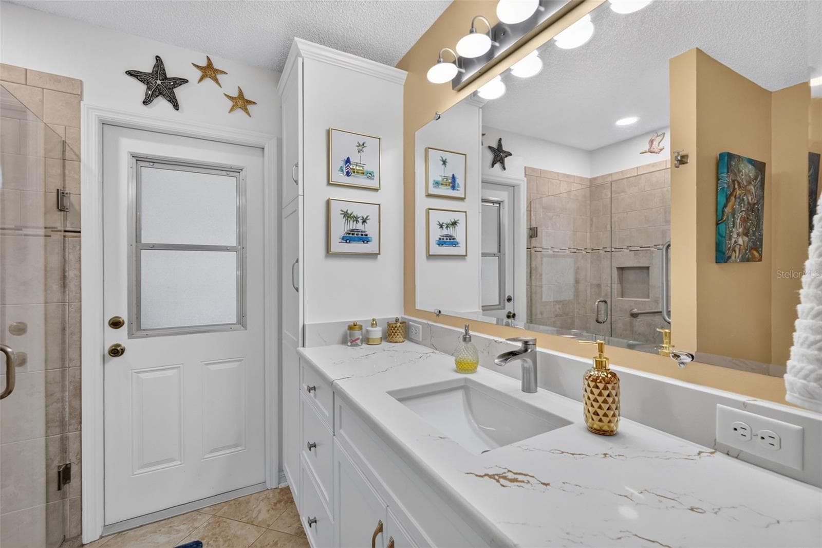 Quartz Counters, New Vanities and Fixtures - 1503 ESCANDON PL, THE VILLAGES