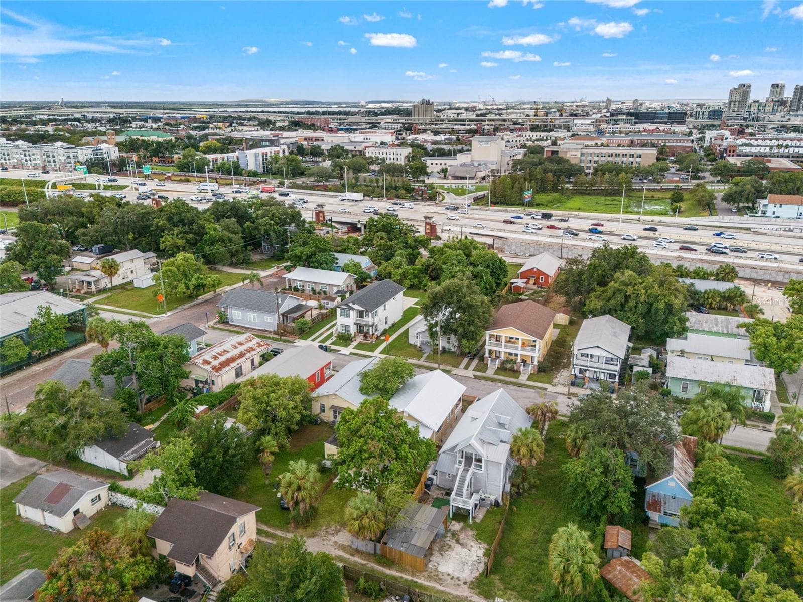 1 mile to 7th Avenue in Historic Ybor City - 1310 E 15TH AVE, TAMPA