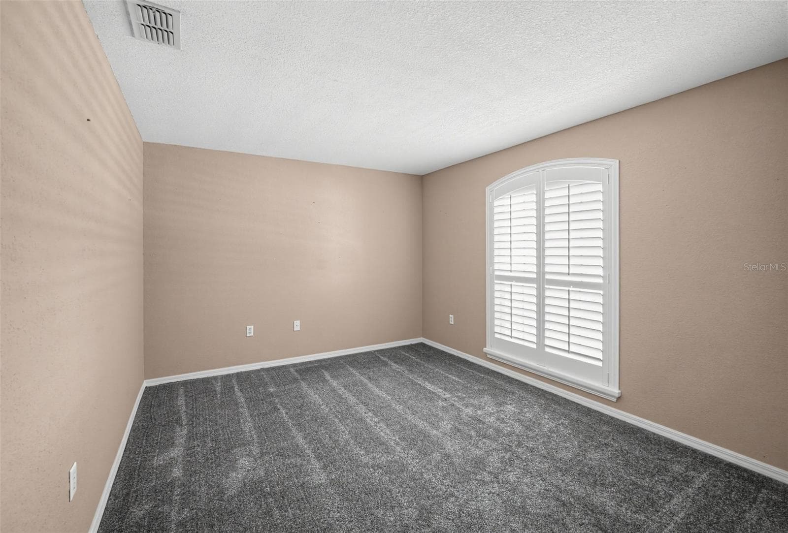 Den - 5625 FISCHER DR, LAKELAND