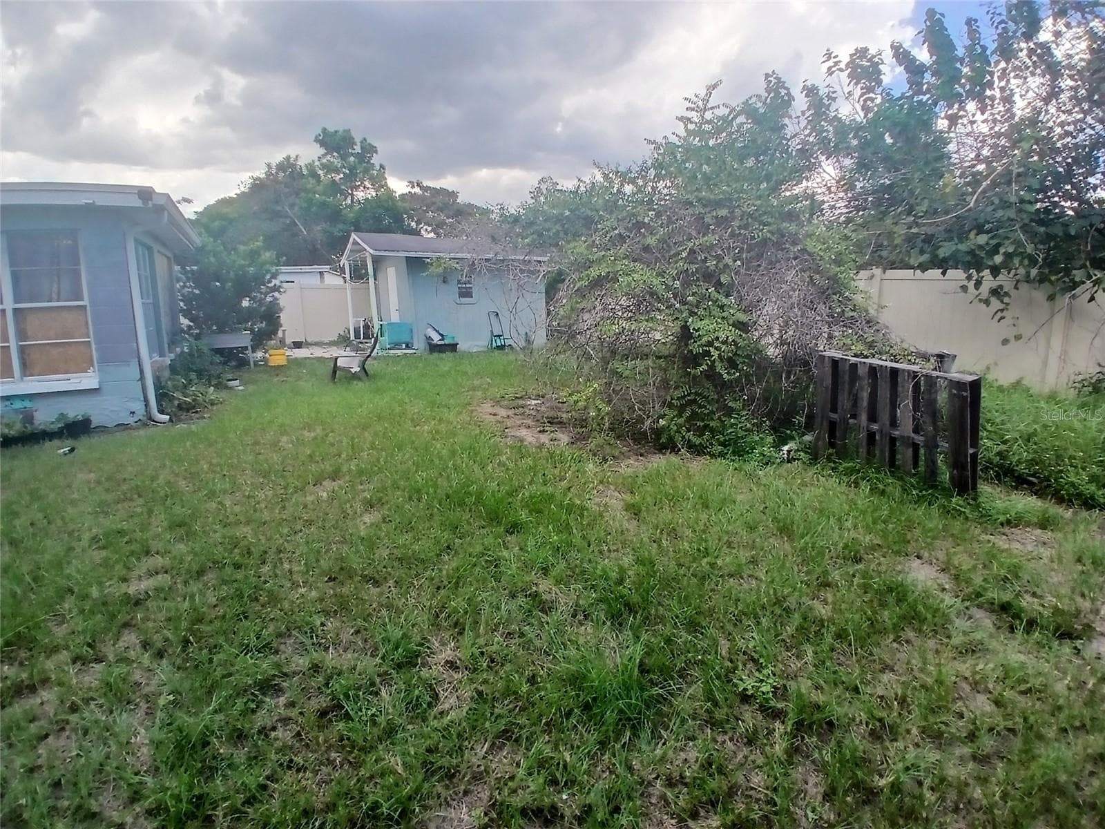 Single Family Residence at 1818 HEATHER AVE, TAMPA, photo 4 of 11