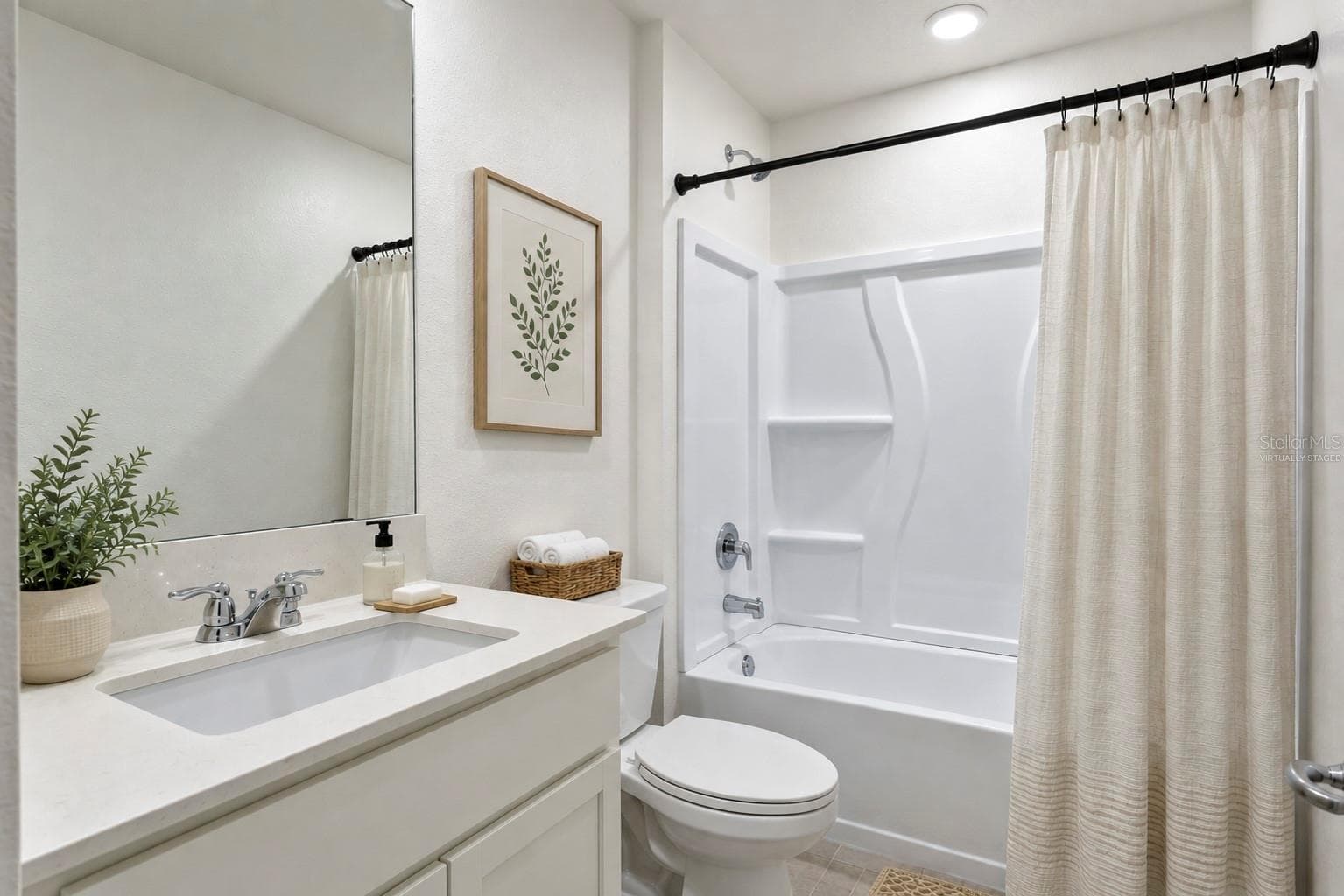 Virtually Staged - 5410 LEWISHAM DR, DAVENPORT