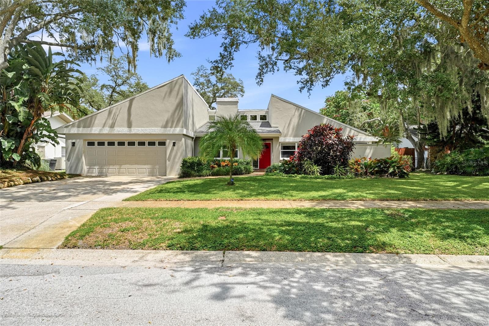 Single Family Residence at 2555 SWEETGUM WAY W, CLEARWATER, photo 2 of 78