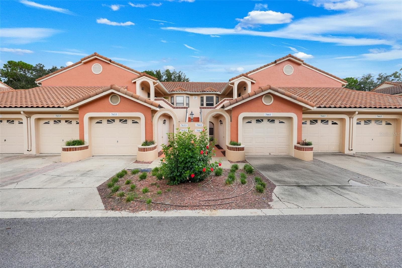 7661 SUGAR BEND DR #7661