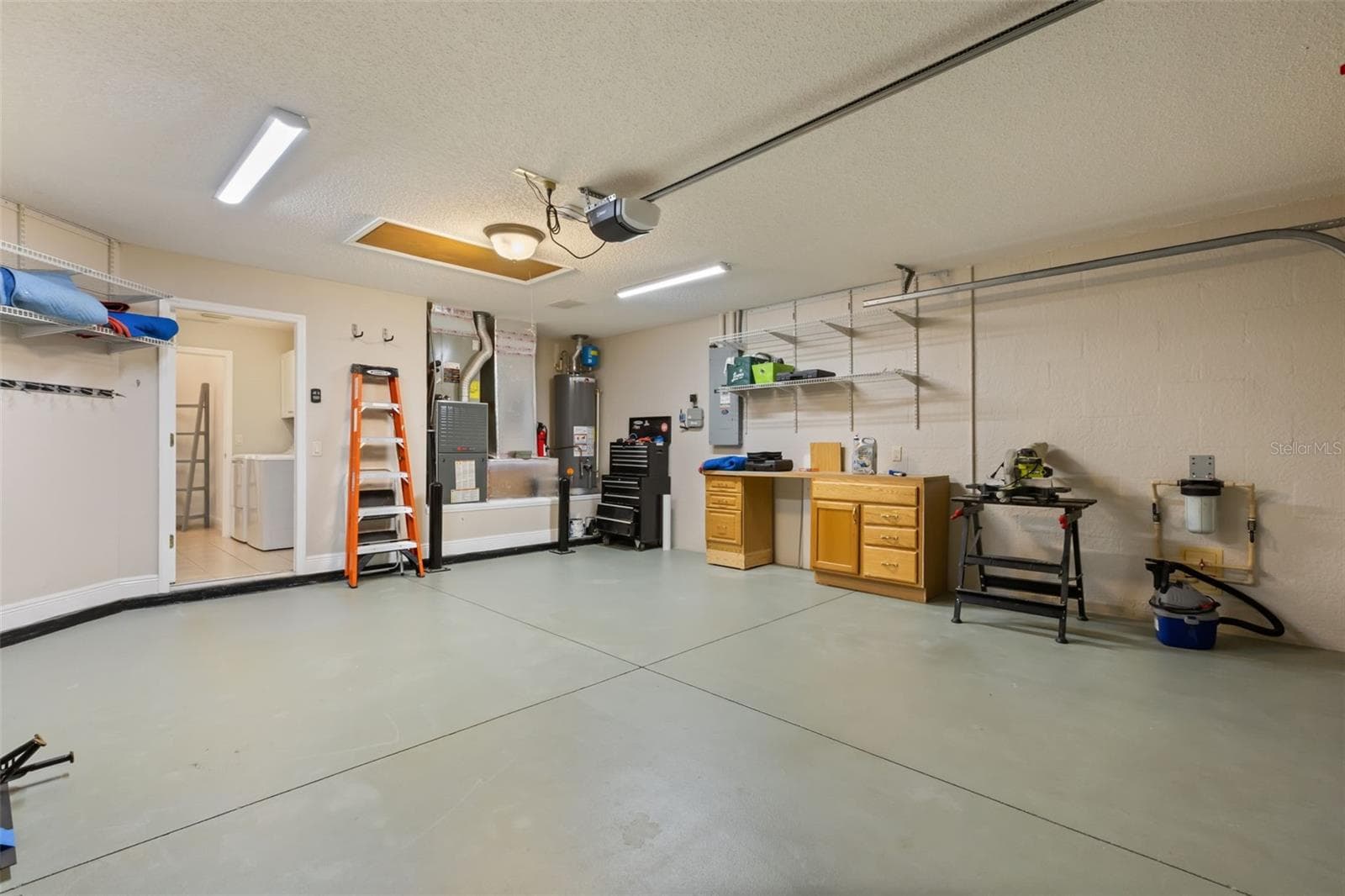 Garage - 2120 CALLAWAY DR, THE VILLAGES