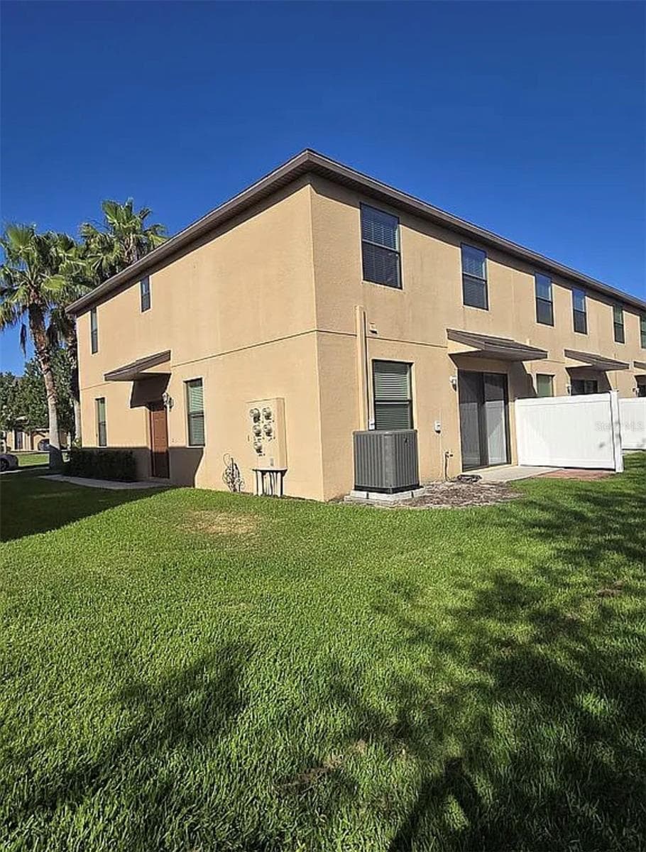 Condominium at 10259 VILLA PALAZZO CT, TAMPA, photo 3 of 57