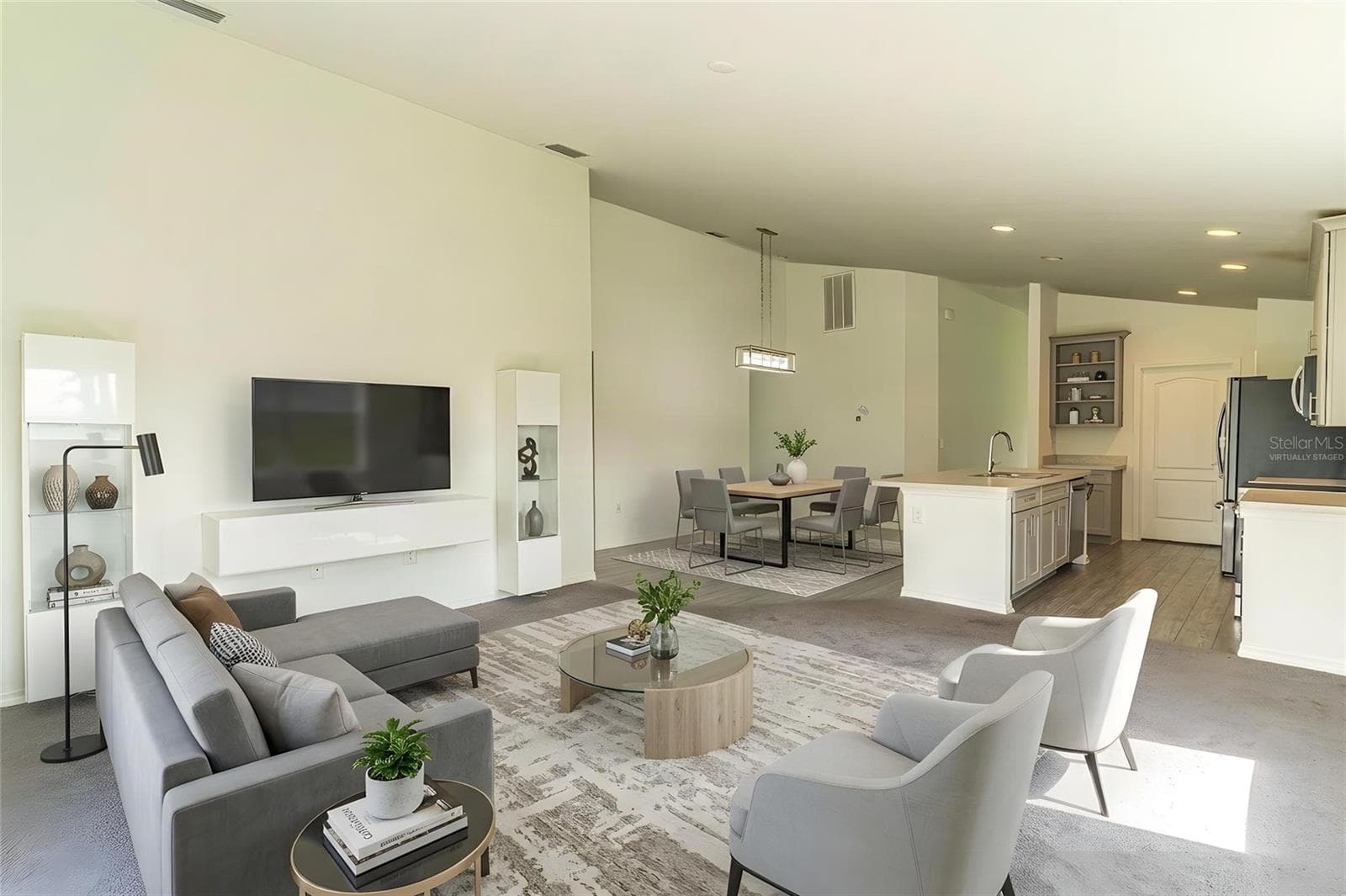 Virtually Staged - 5036 SAN IGNACIO DR, SEBRING