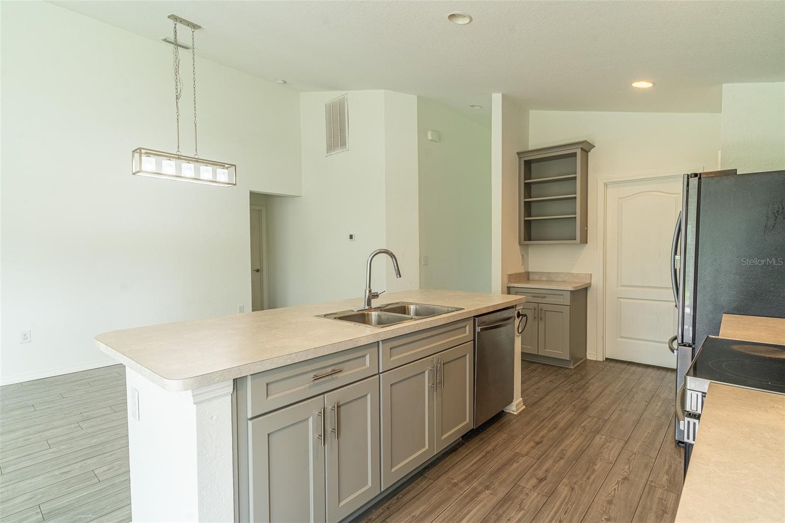 Single Family Residence at 5036 SAN IGNACIO DR, SEBRING, photo 7 of 59