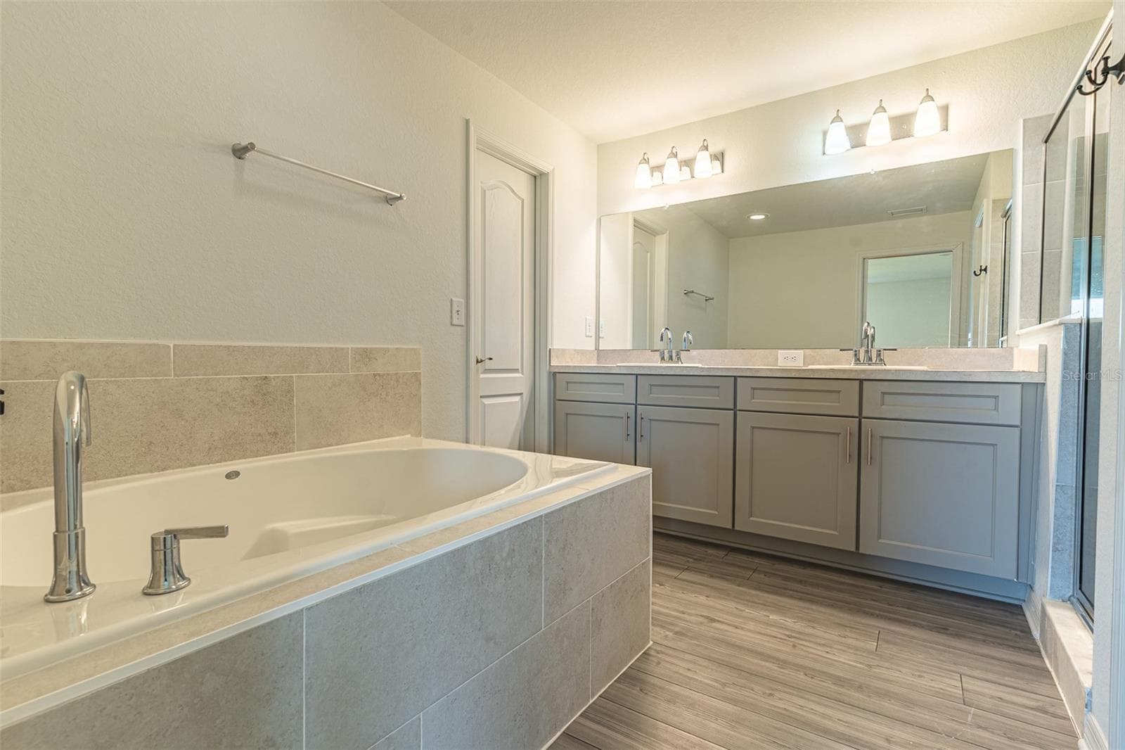 Single Family Residence at 5036 SAN IGNACIO DR, SEBRING, photo 13 of 59