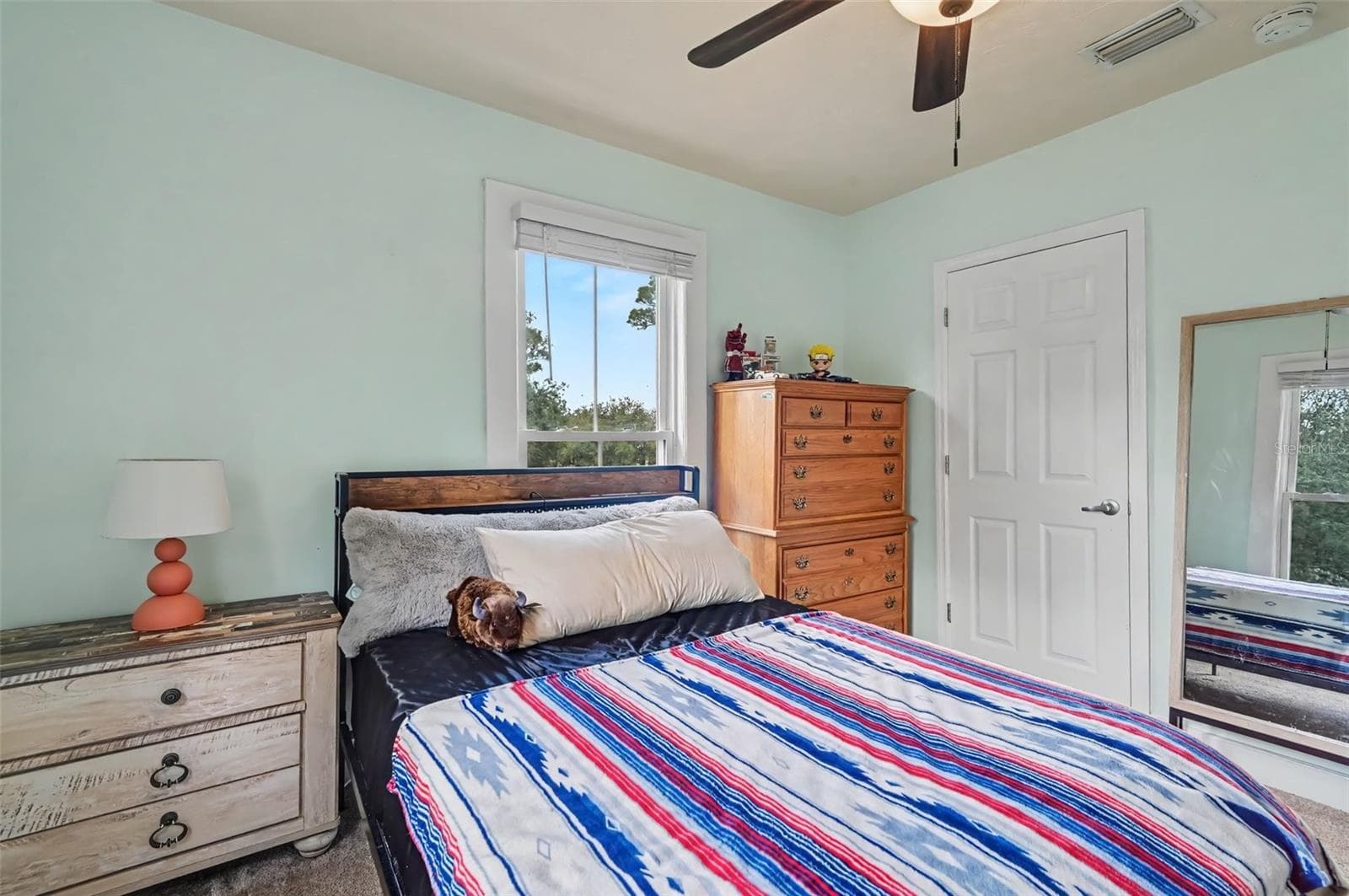 Single Family Residence at 208 S GAINES ST, OAK HILL, photo 16 of 24
