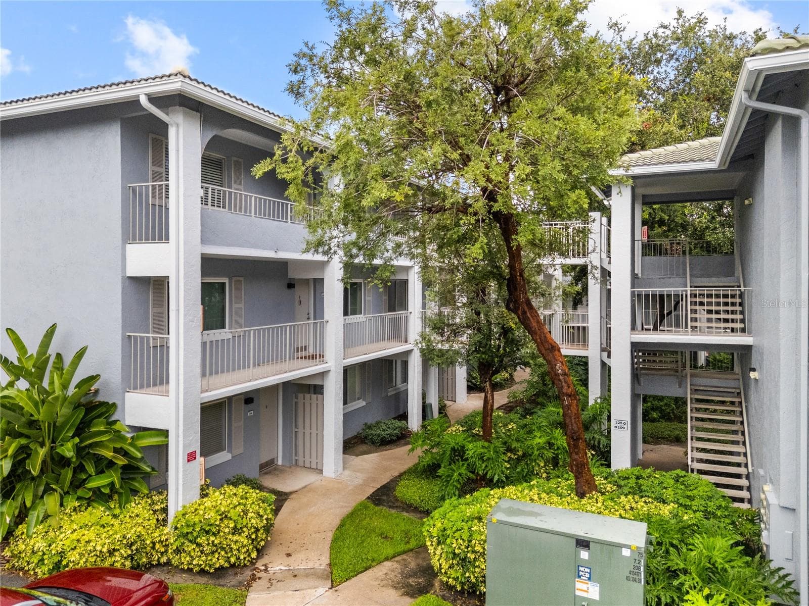 Condominium at 109 OYSTER BAY CIR #220, ALTAMONTE SPRINGS, photo 2 of 52