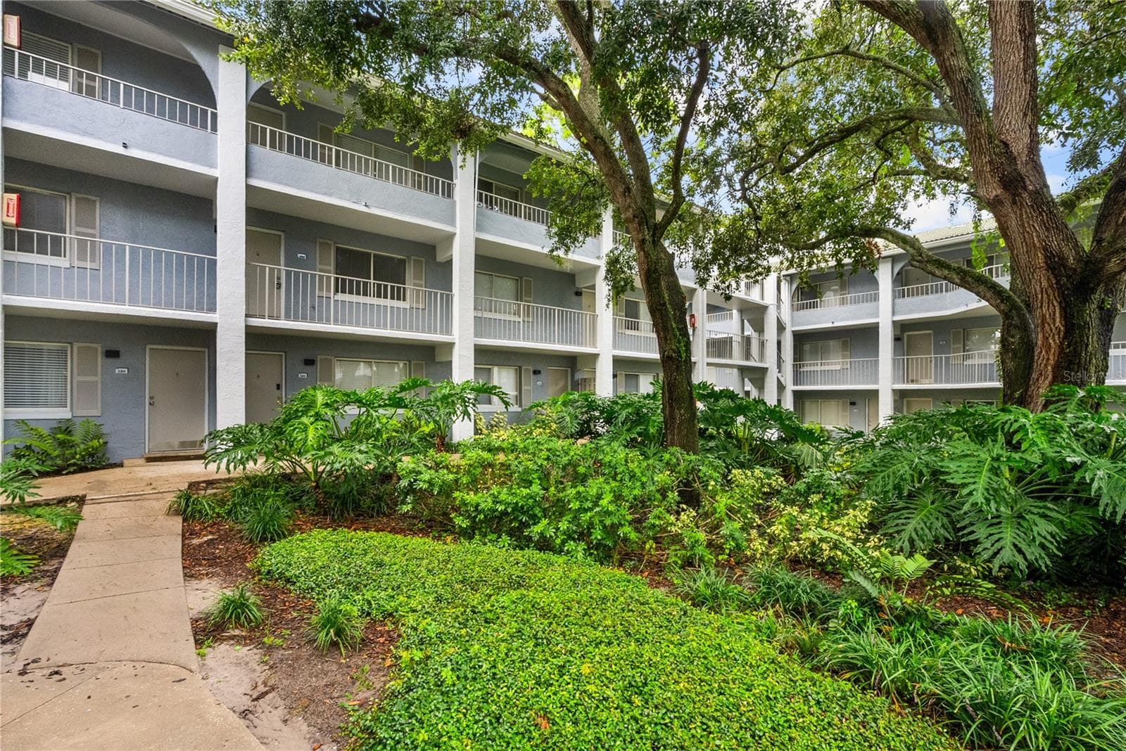 Condominium at 109 OYSTER BAY CIR #220, ALTAMONTE SPRINGS, photo 4 of 52