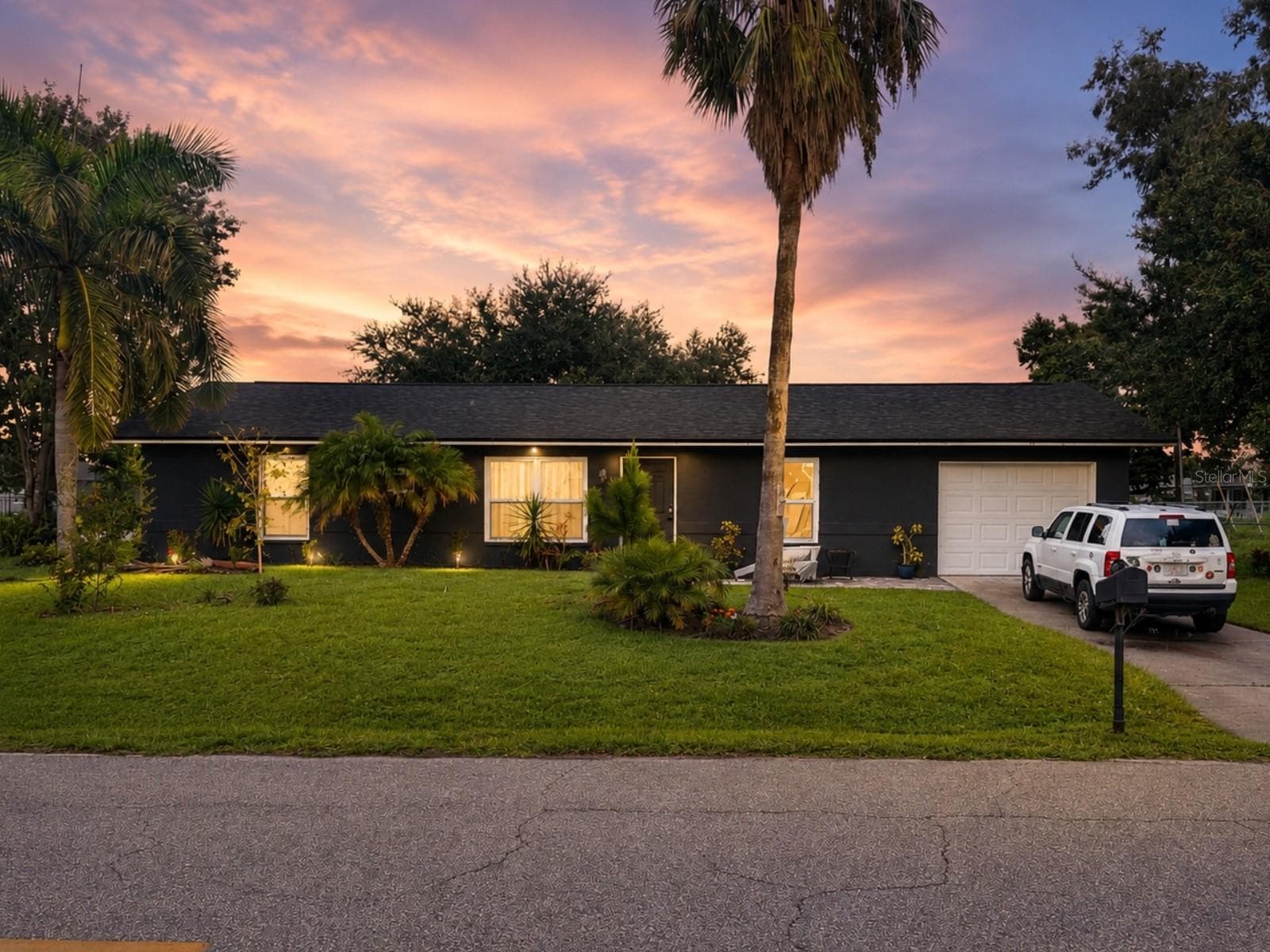 16352 QUESA DR