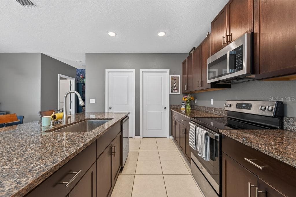 Single Family Residence at 2148 SHINING AZUL WAY, LUTZ, photo 7 of 61
