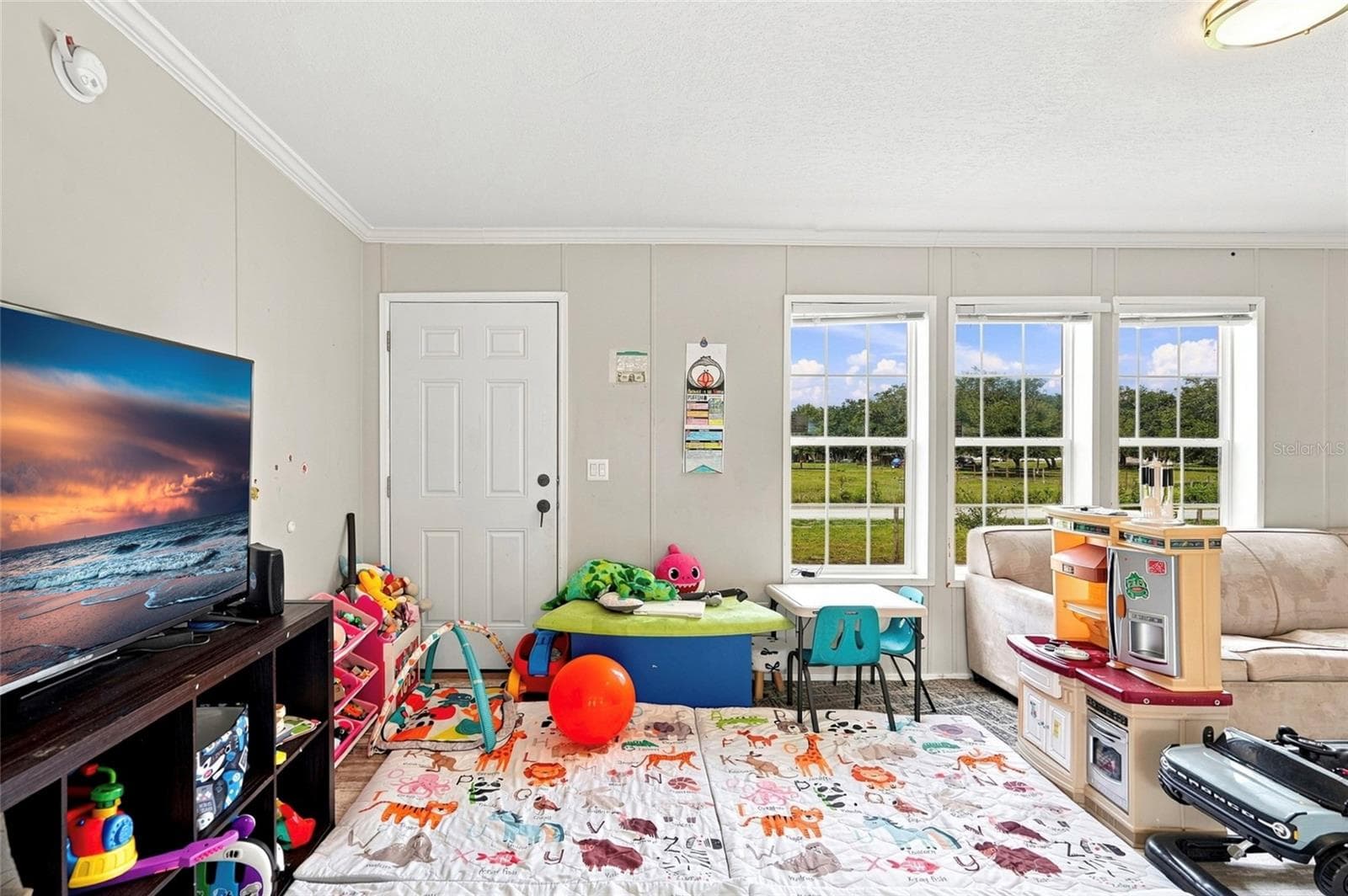 Manufactured Home at 20967 NW 250TH ST, OKEECHOBEE, photo 5 of 44