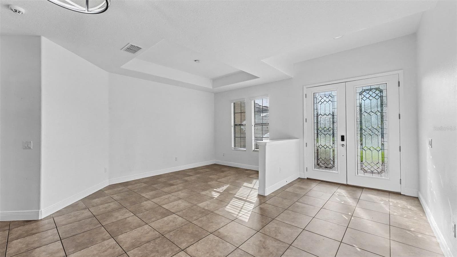 Single Family Residence at 3950 SUNSET LAKE DR, LAKELAND, photo 5 of 88