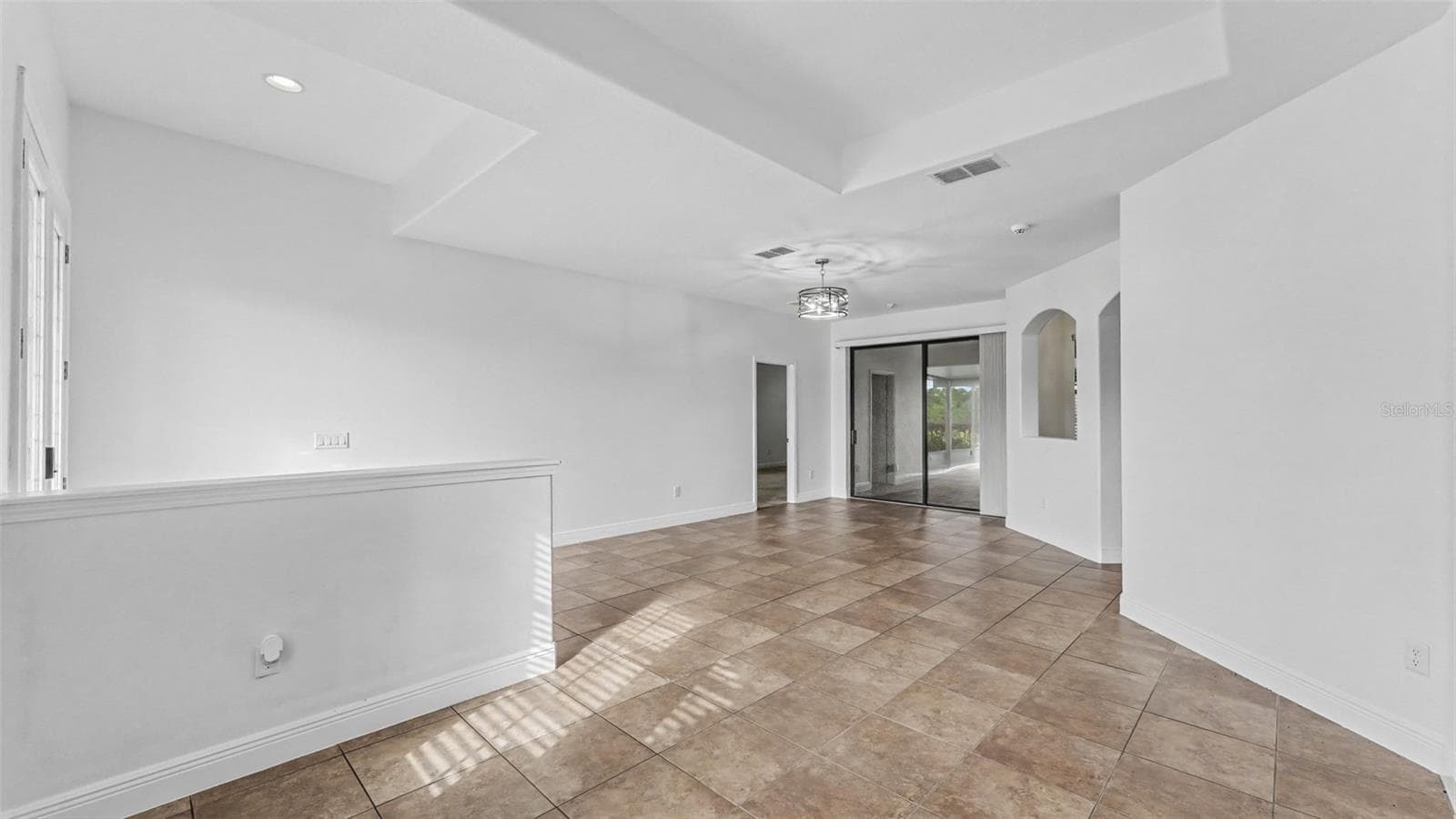 Single Family Residence at 3950 SUNSET LAKE DR, LAKELAND, photo 13 of 88