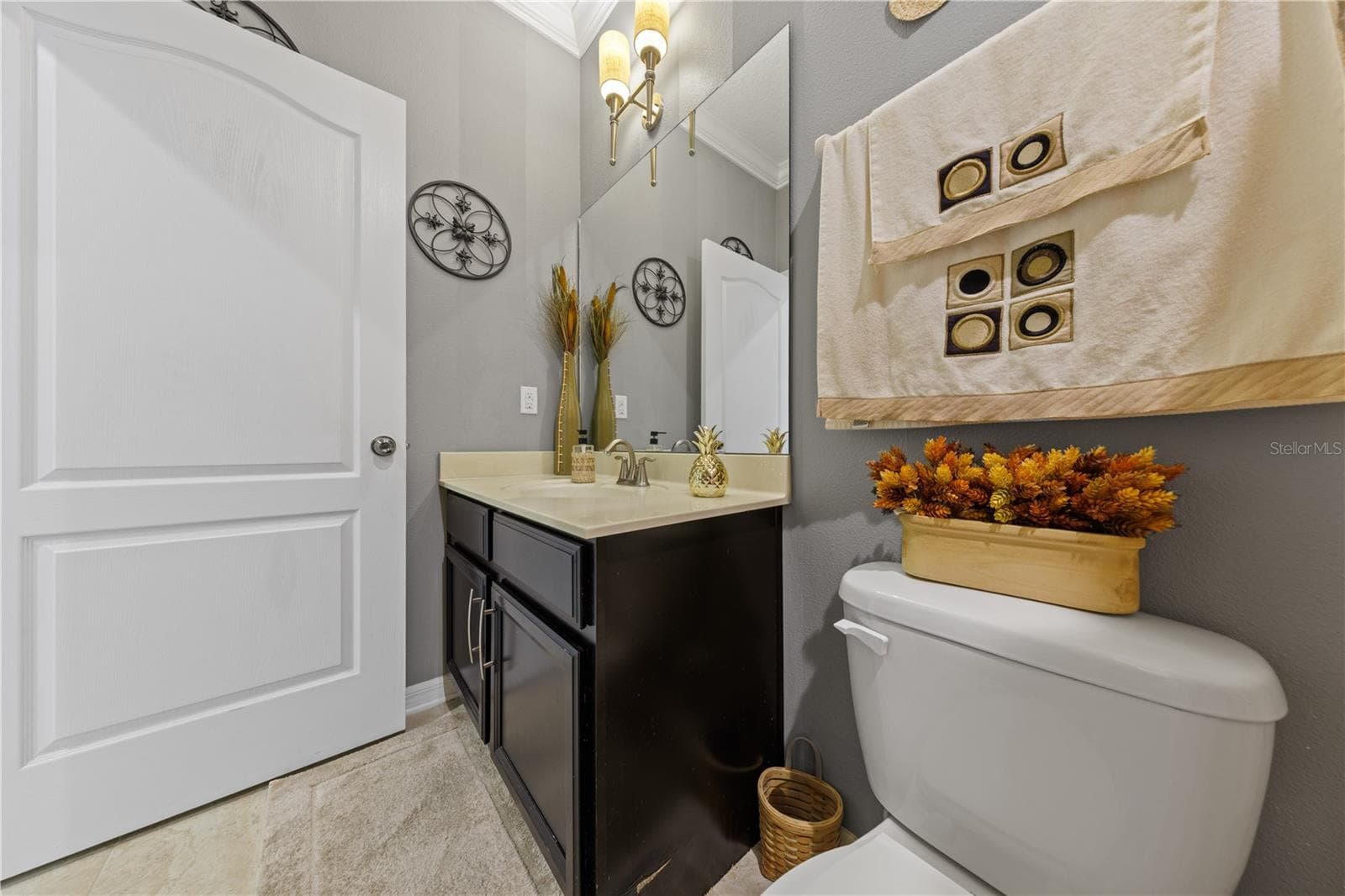 1st Floor full bathoom - 215 MAYBECK, SANFORD