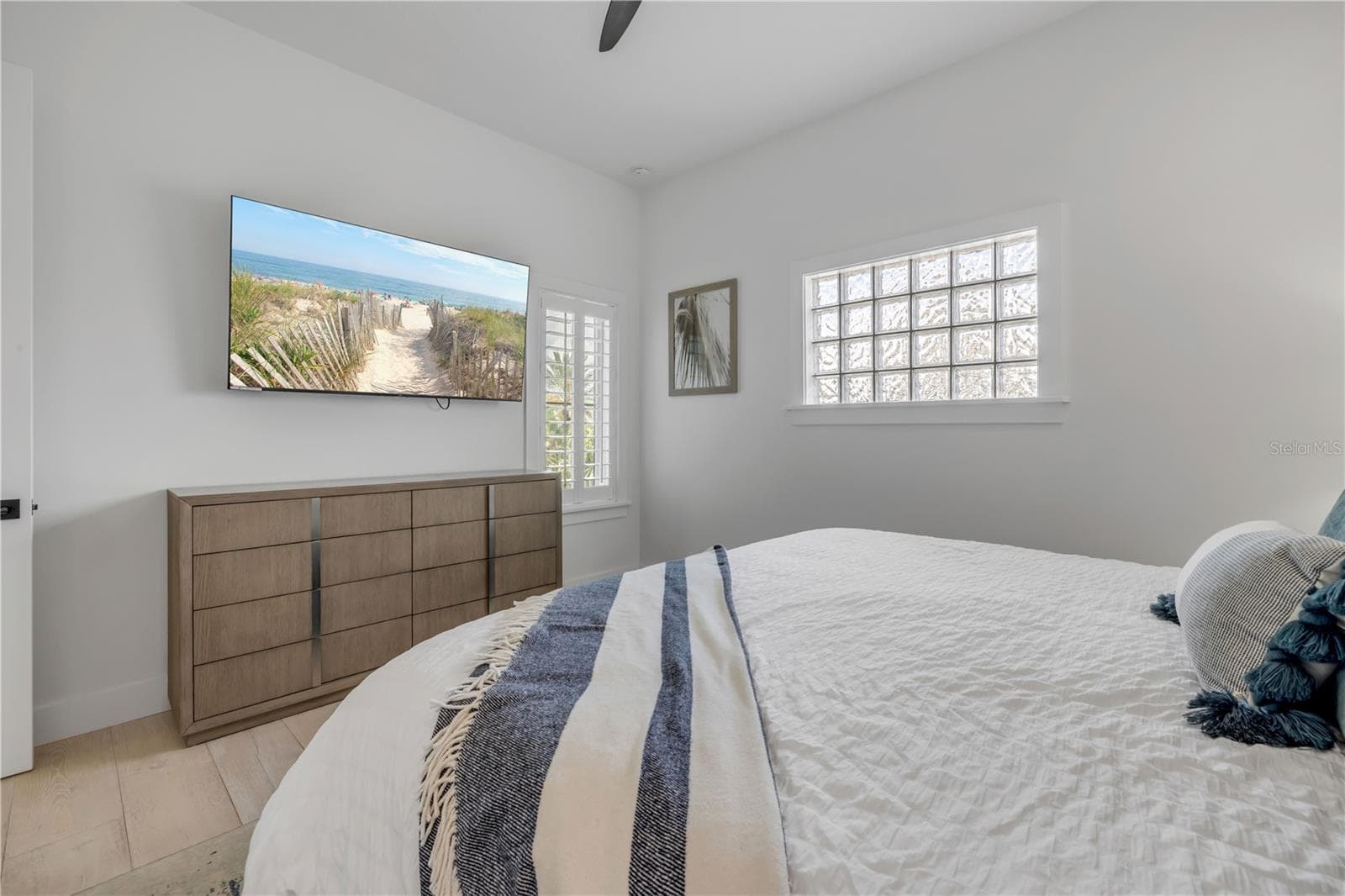 Guest Bedroom - 6 OLD FEGER DR, NEW SMYRNA BEACH