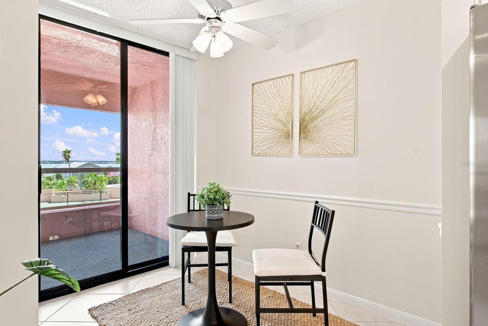 Kitchen nook with balcony overlooking the Intracoastal Waterways - 1310 GULF BLVD #4D, CLEARWATER BEACH
