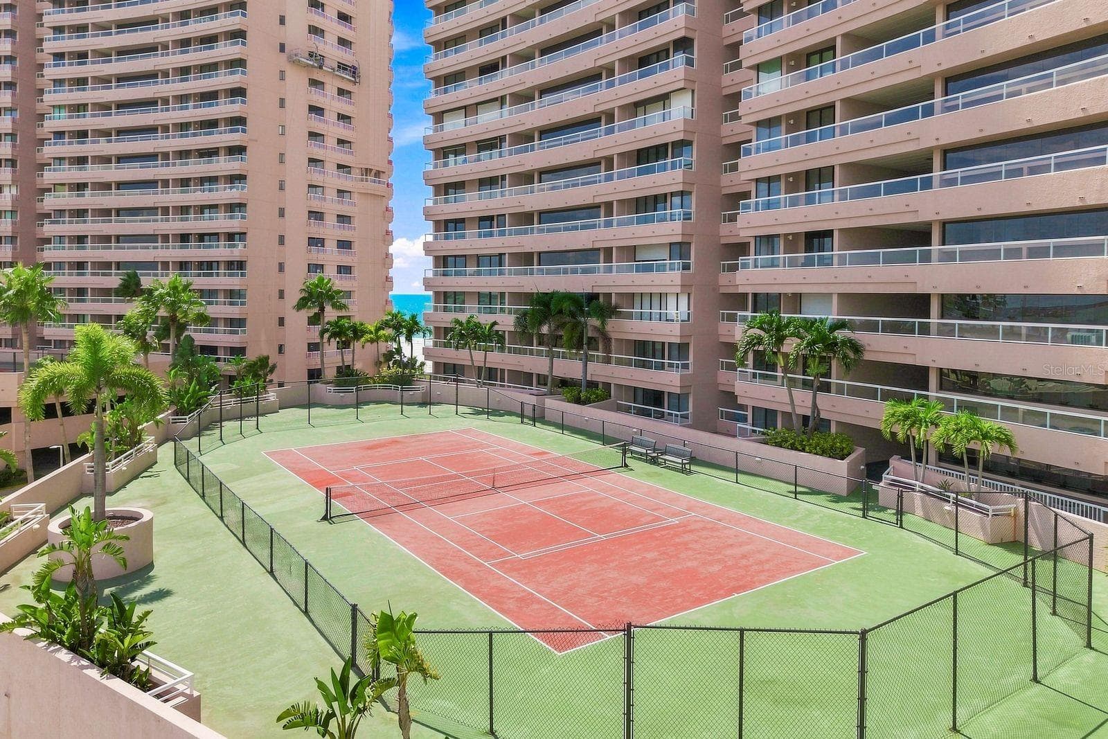 Pickleball / tennis courts - 1310 GULF BLVD #4D, CLEARWATER BEACH