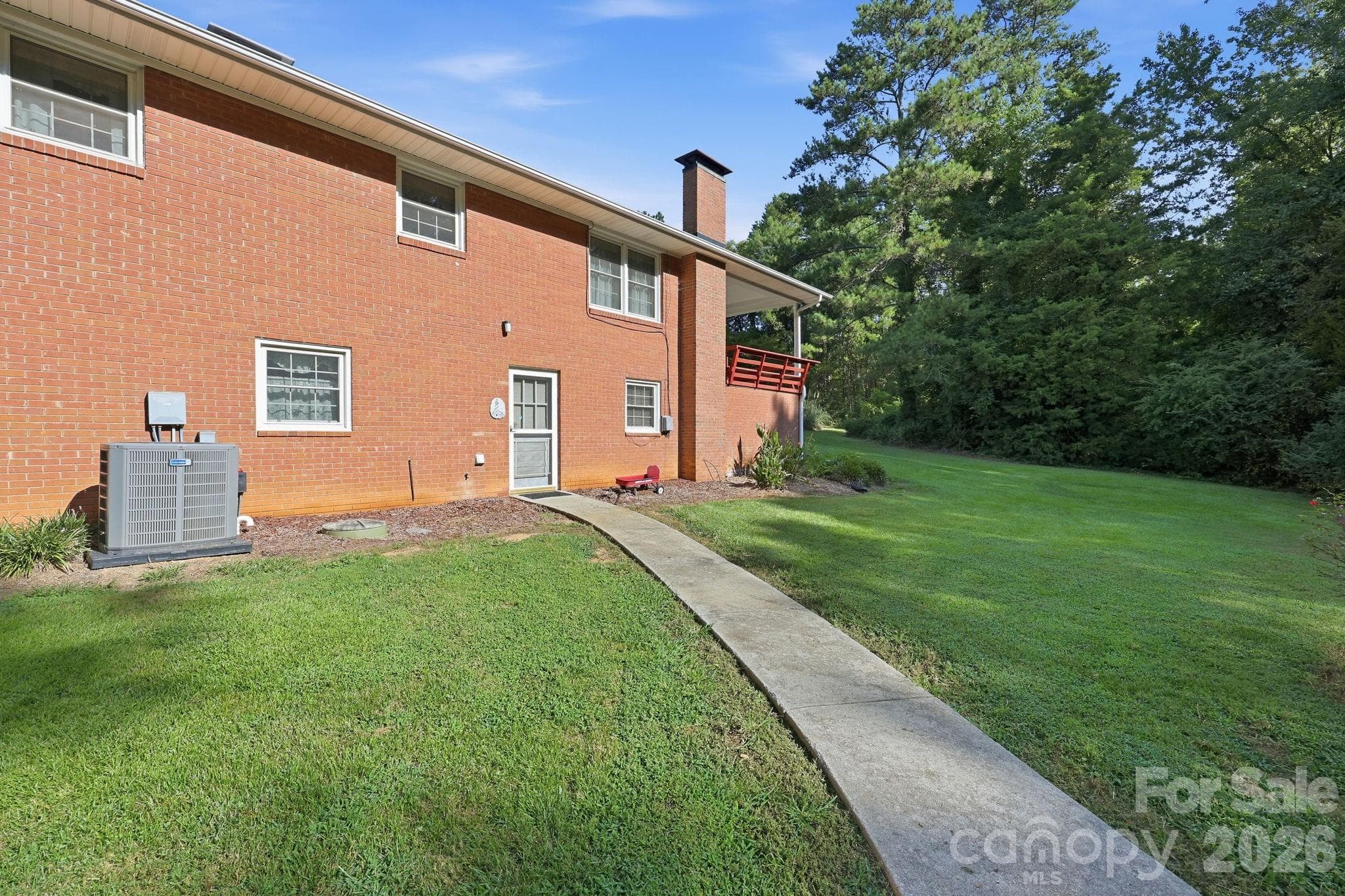 Single Family Residence at 538 Pecan Drive, Oakboro, photo 9 of 47