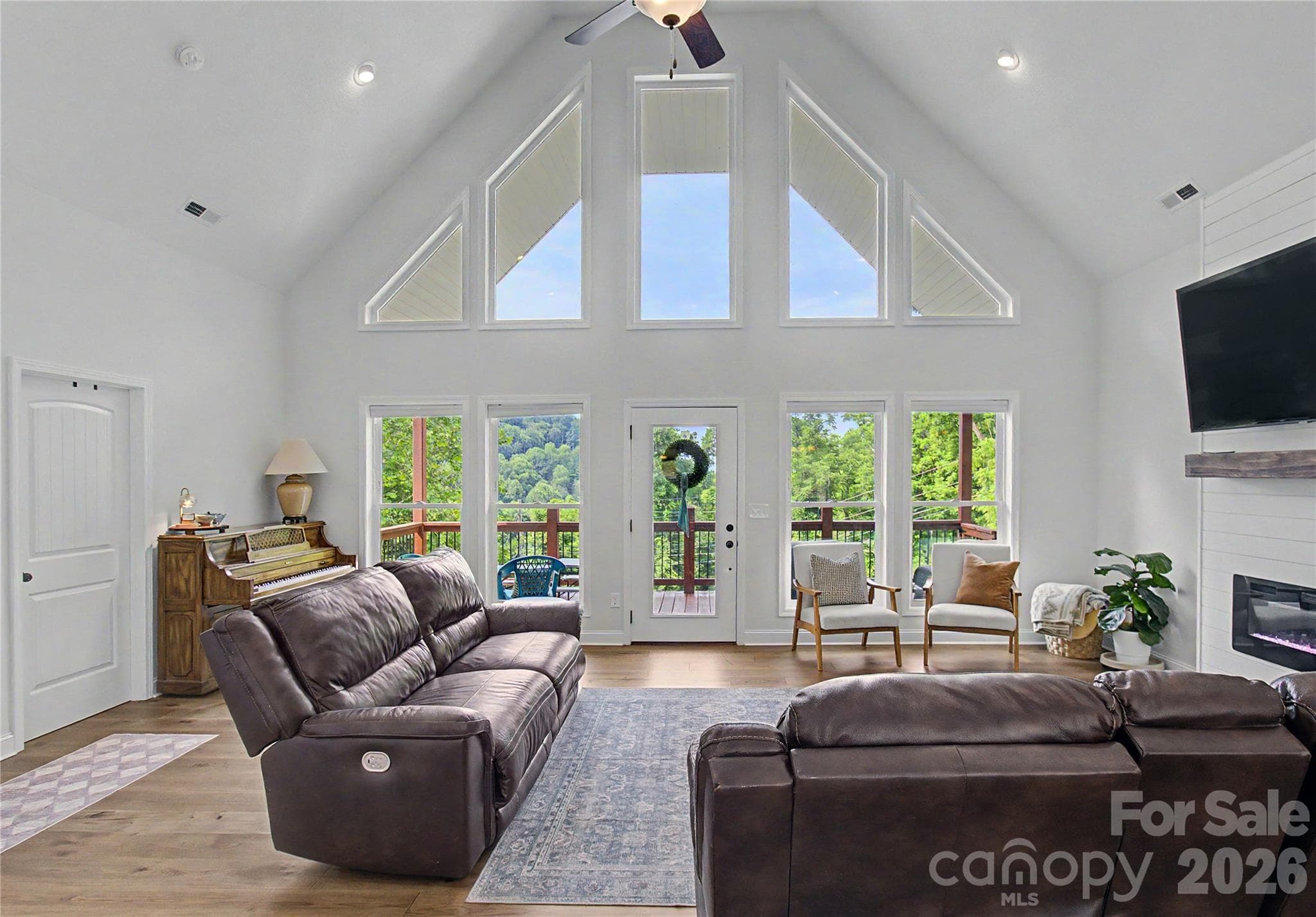 Single Family Residence at Mars Hill, photo 4 of 43
