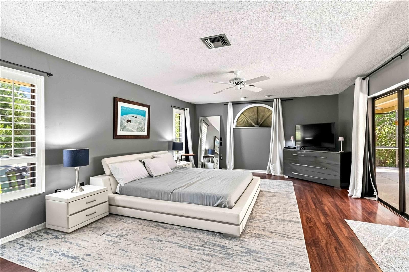 Single Family Residence at 902 DRAKESWOOD CT, SARASOTA, photo 33 of 45