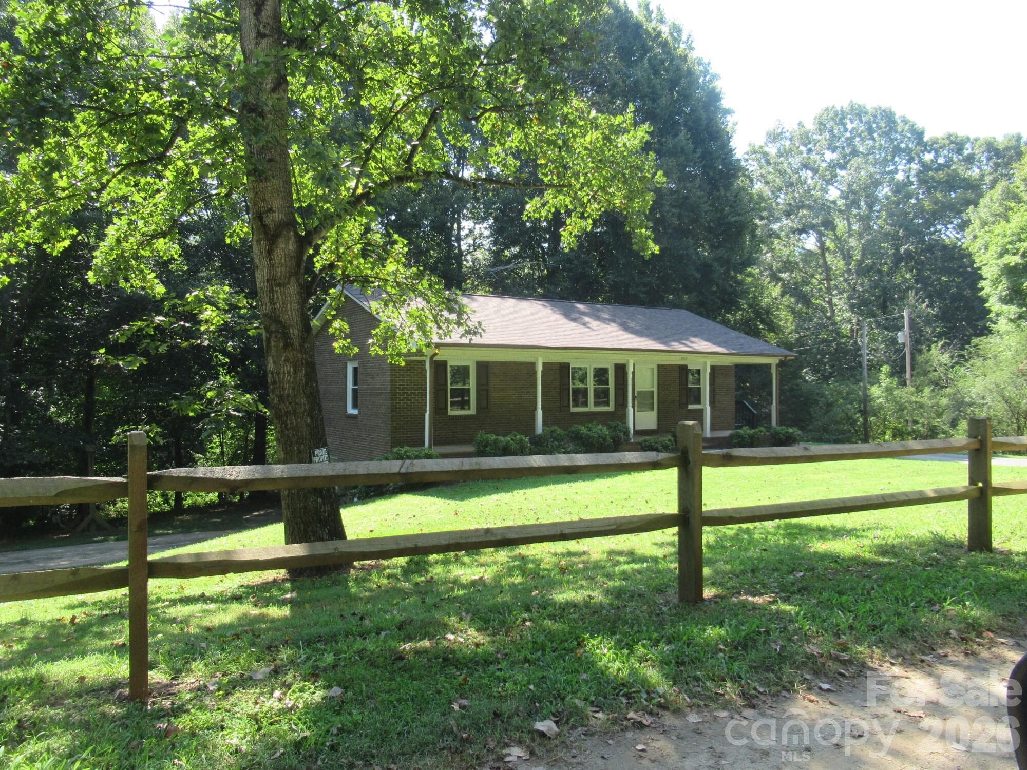 1809 S Industrial Park Road