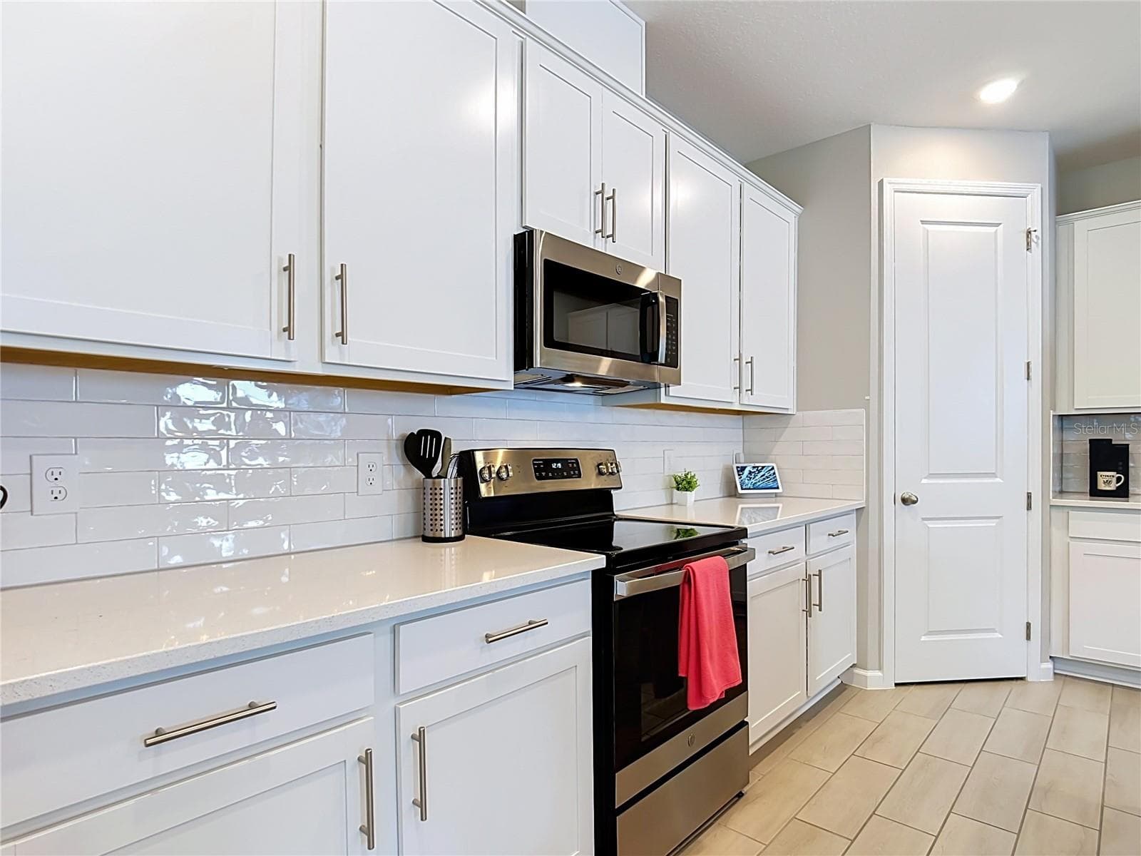 Single Family Residence at 1525 ERIN BREEZE LN, KISSIMMEE, photo 15 of 57