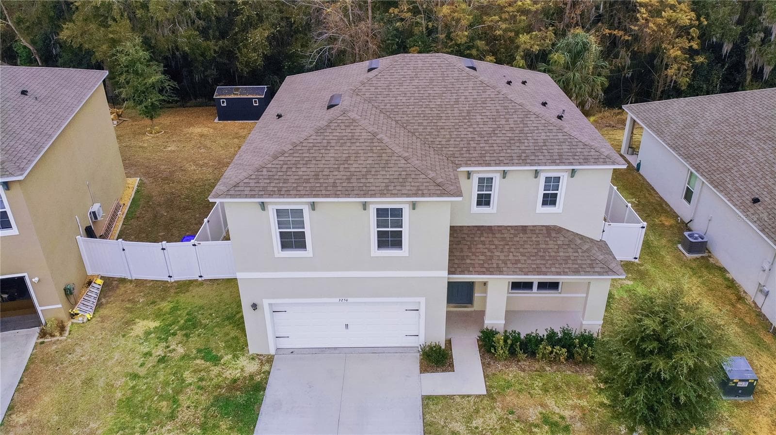 Single Family Residence at 3250 BLUE CRAB DR, TAVARES, photo 2 of 44