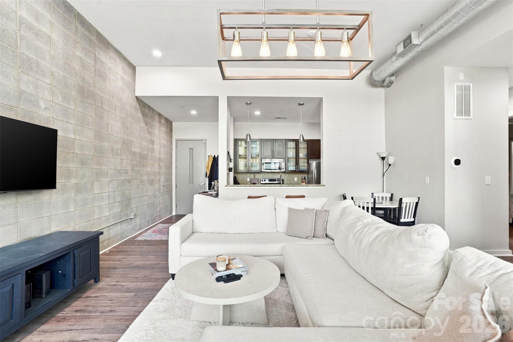Condominium at 2116 Mcclintock Road, Charlotte, photo 11 of 39