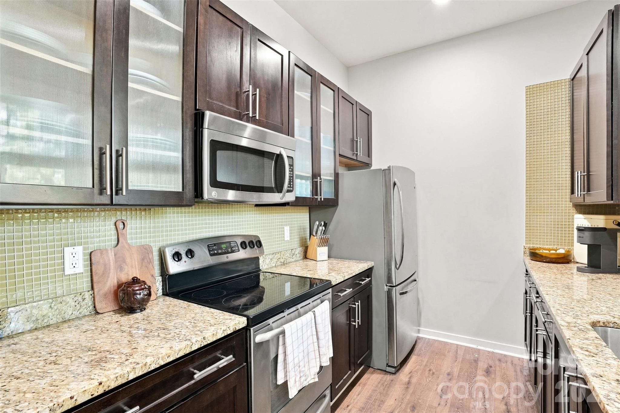 Condominium at 2116 Mcclintock Road, Charlotte, photo 14 of 39