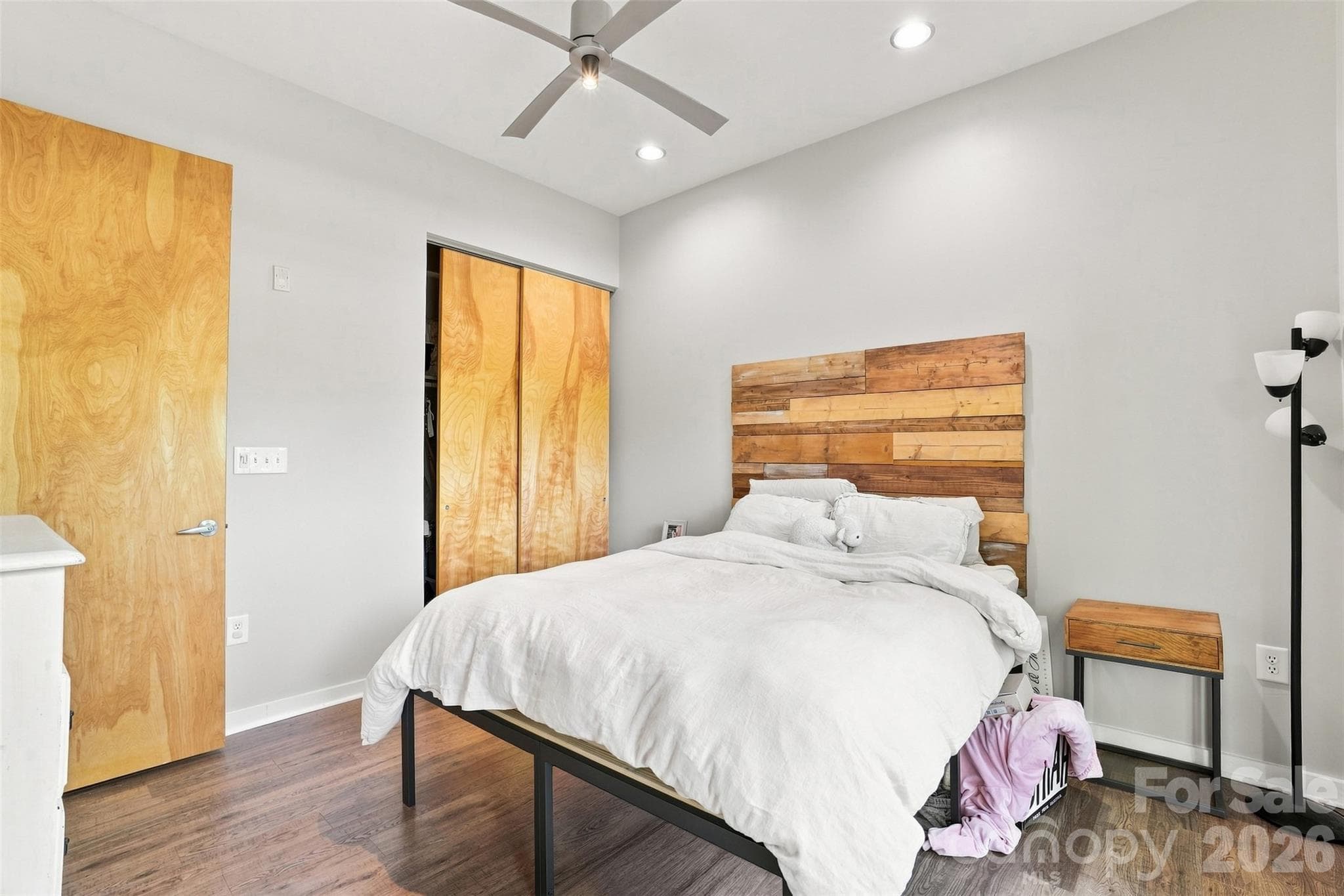 Condominium at 2116 Mcclintock Road, Charlotte, photo 21 of 39