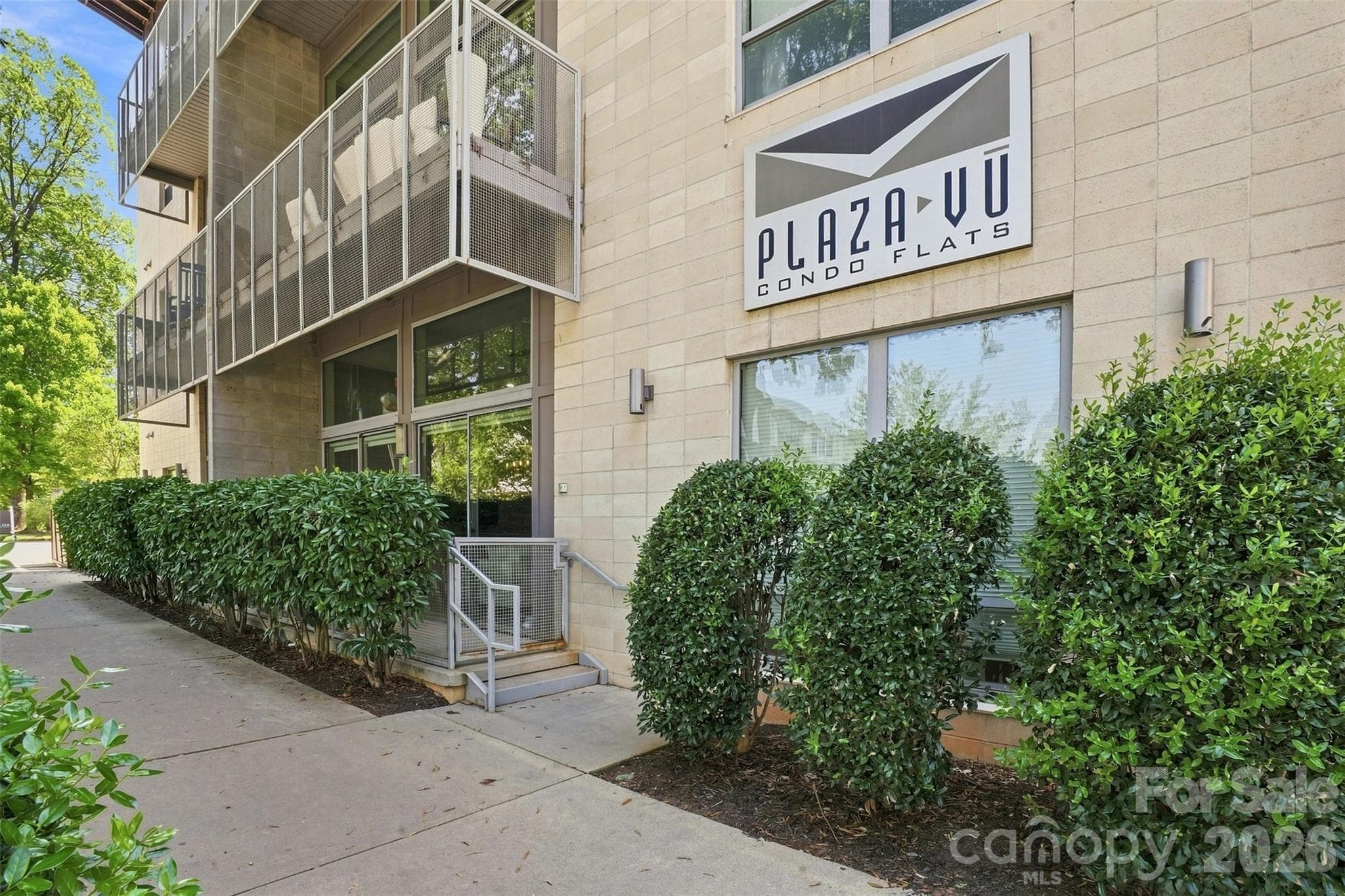 Condominium at 2116 Mcclintock Road, Charlotte, photo 25 of 39