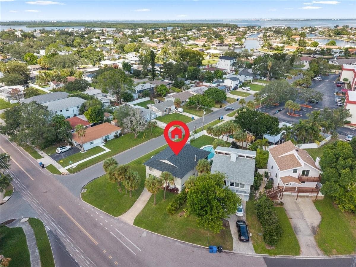 Single Family Residence at 4675 CHANCELLOR CIR NE, ST PETERSBURG, photo 46 of 55