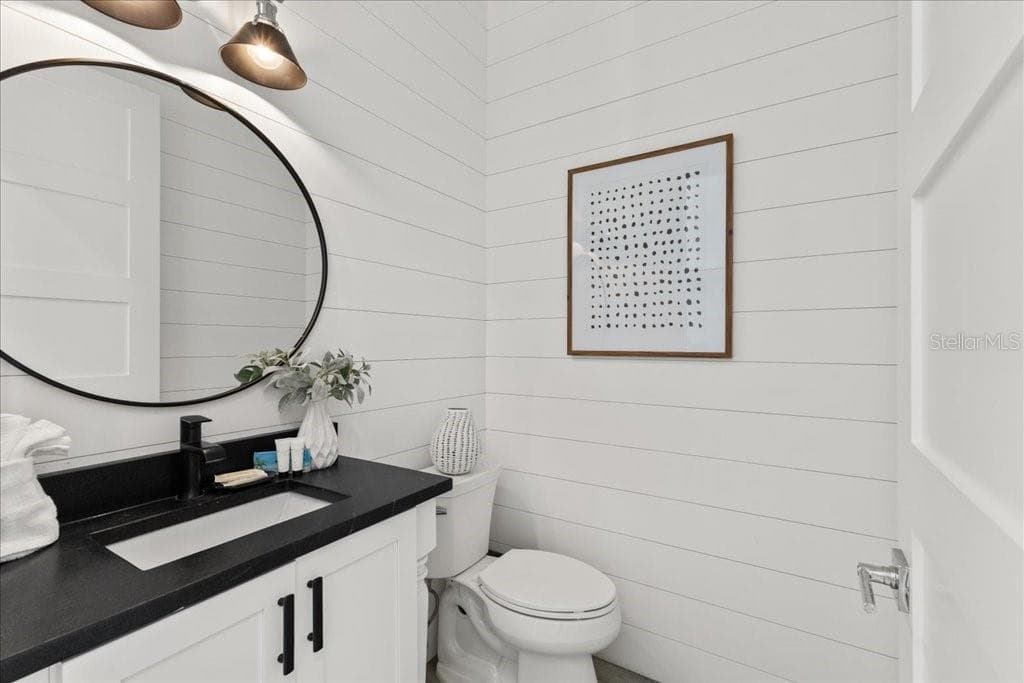Half Bathroom - 239 S HARBOR DR, HOLMES BEACH