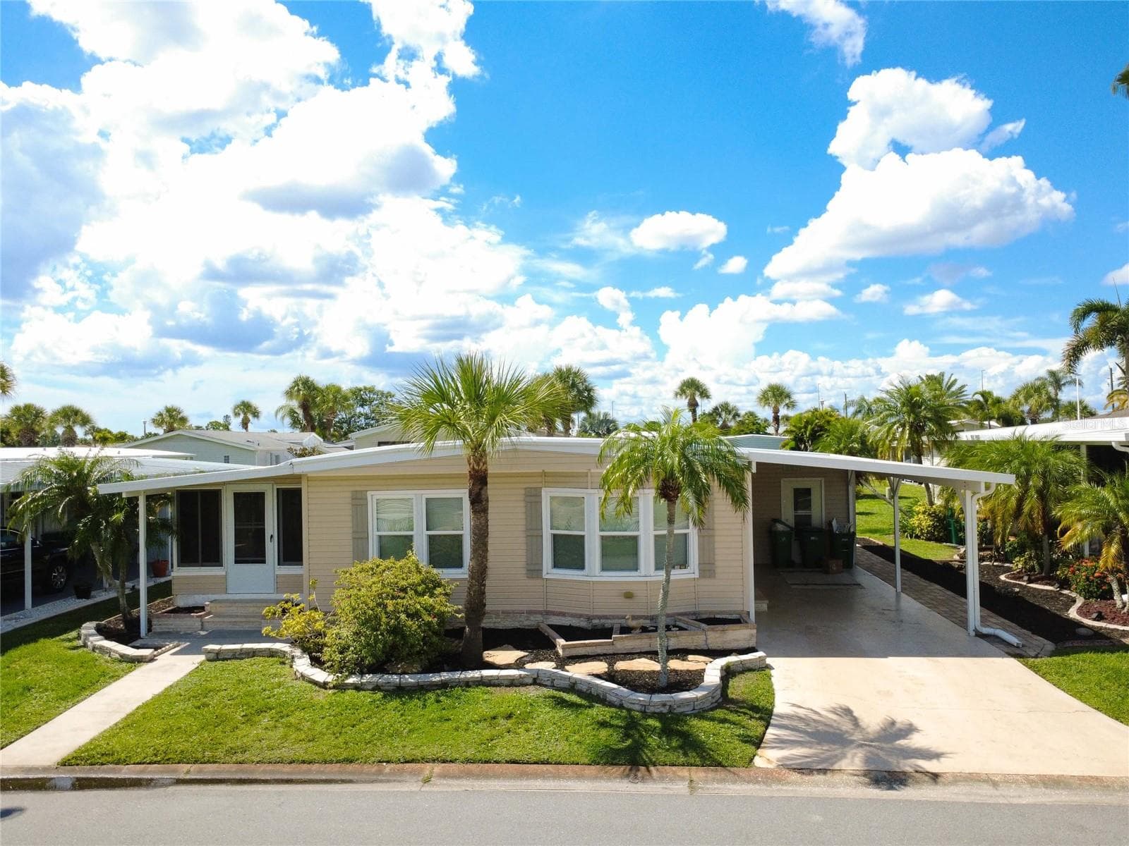 Manufactured Home at 2100 KINGS HWY #305, PORT CHARLOTTE, photo 16 of 91
