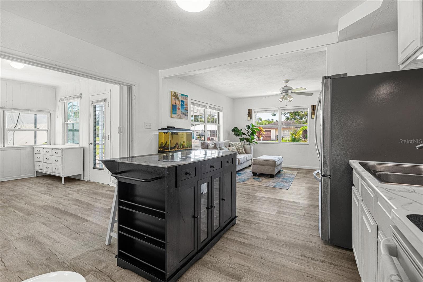 Single Family Residence at 4519 BROOKSDALE DR, SARASOTA, photo 6 of 30