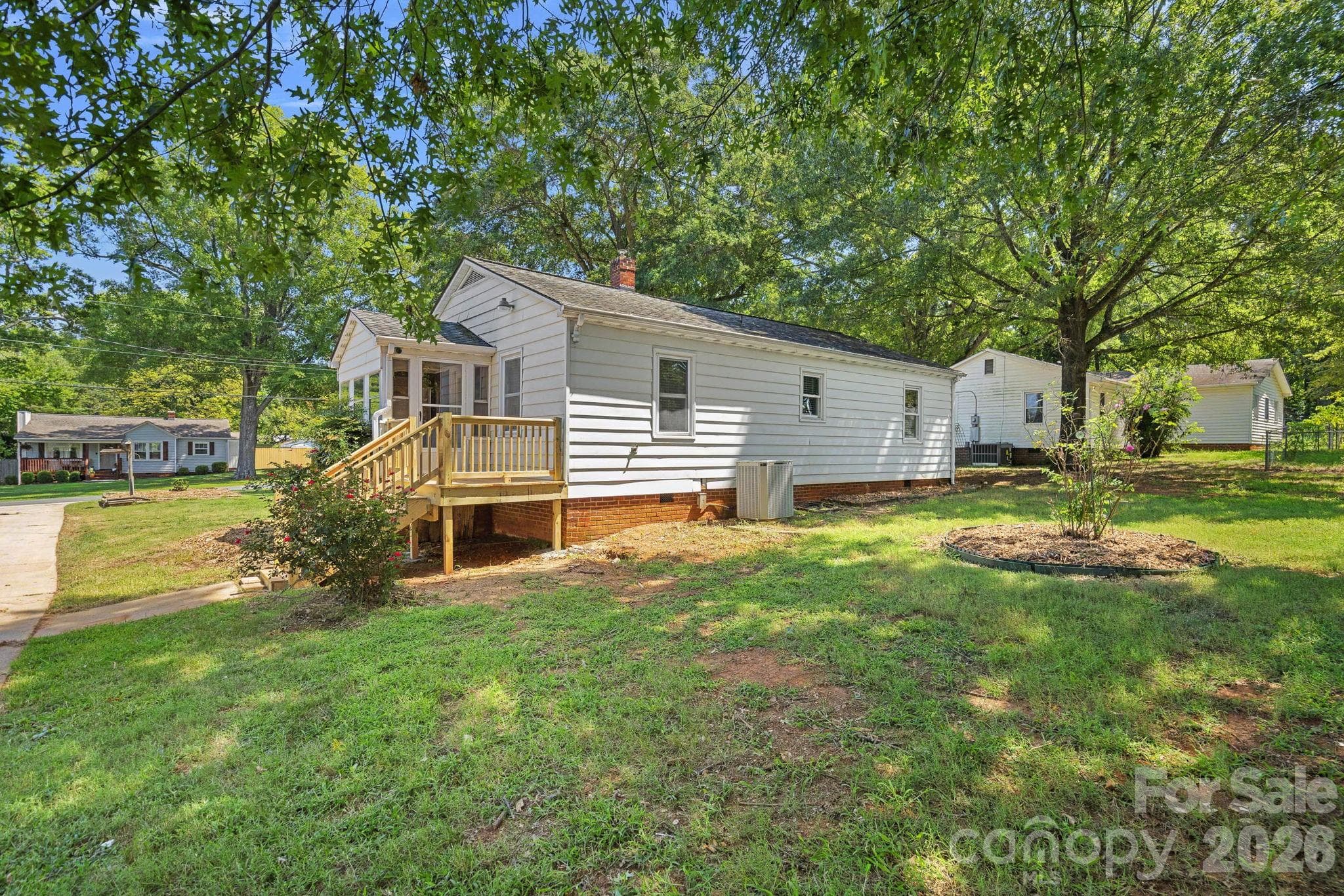 Single Family Residence at 1127 Thompson Avenue, Charlotte, photo 15 of 25